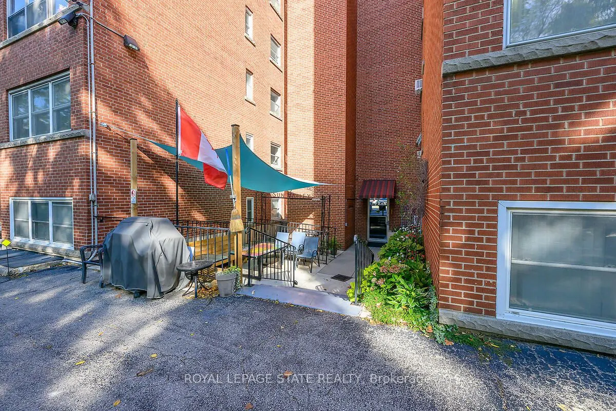 9 Grant Boulevard, #107