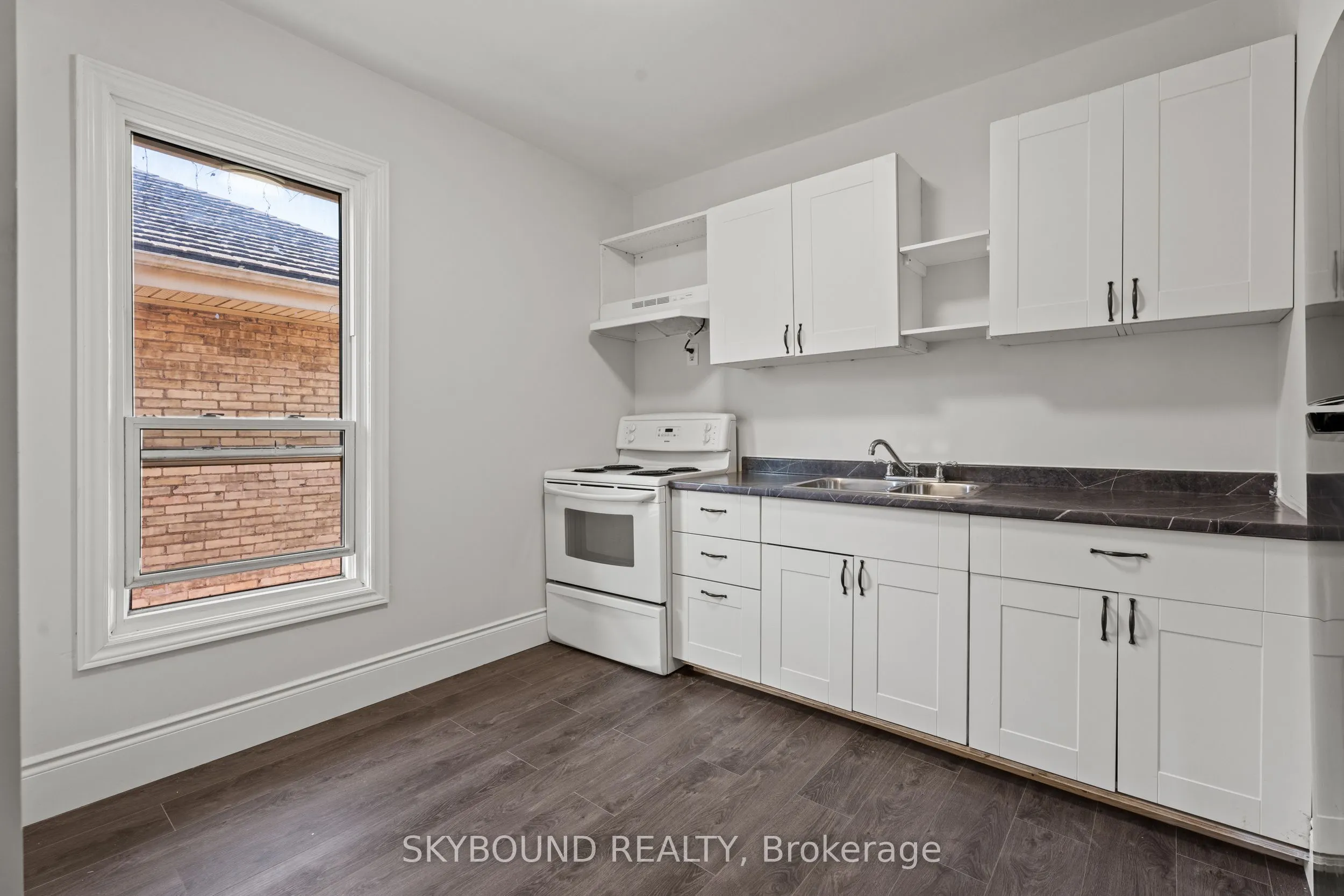 65 Colborne Street W