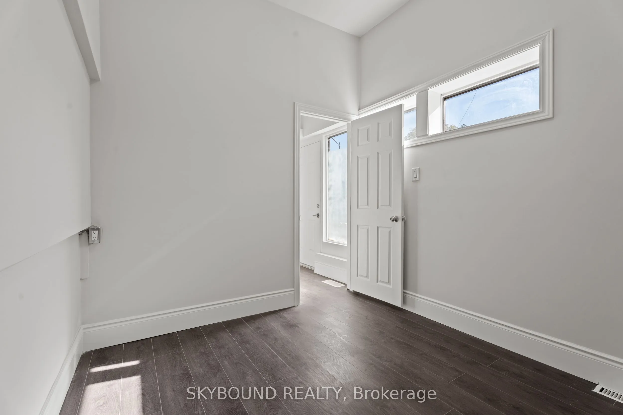 65 Colborne Street W