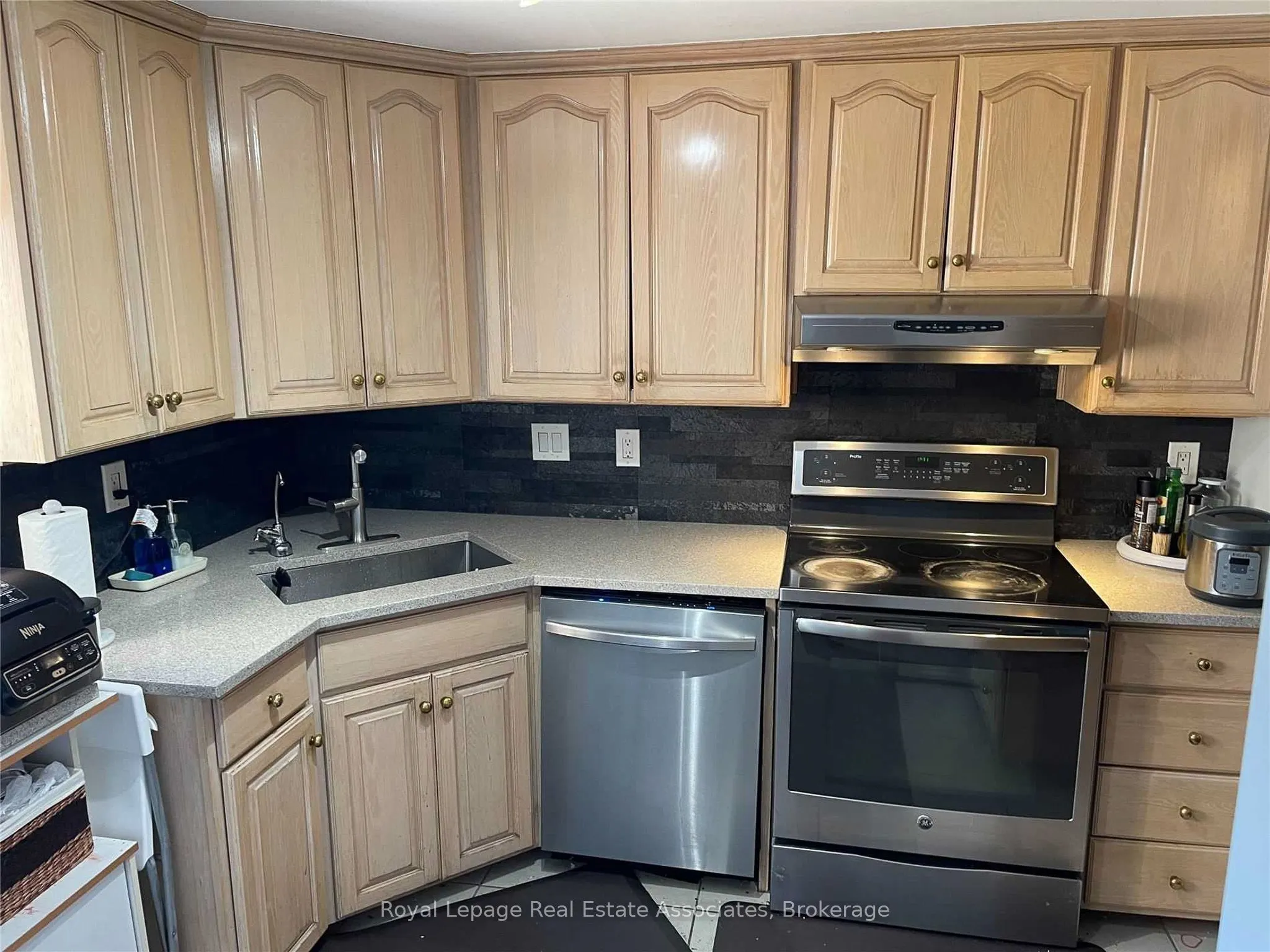 1250 Limeridge Road E, #41