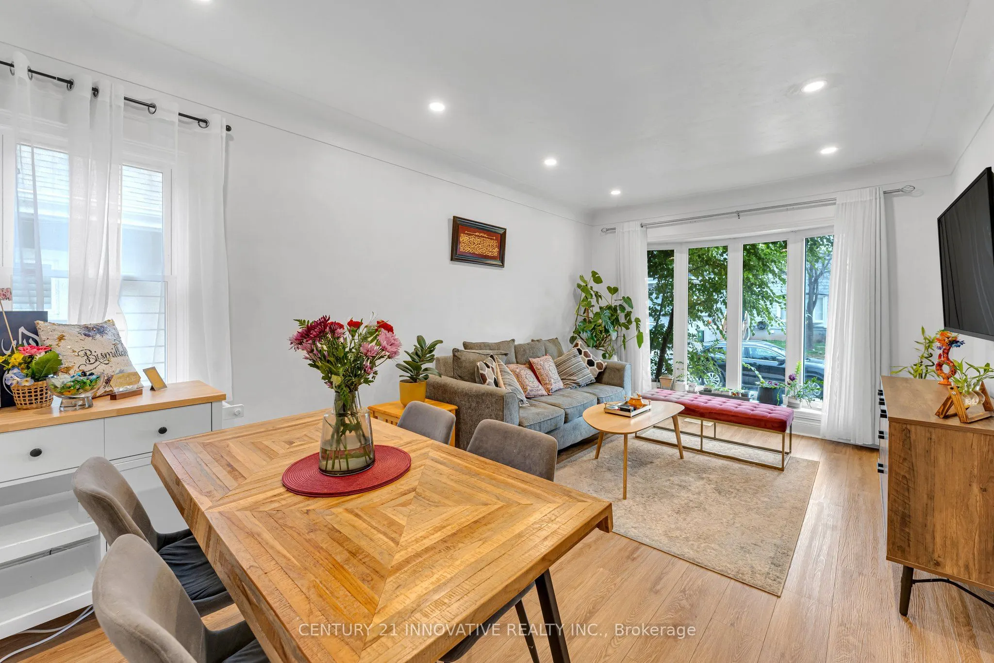 39 Delena Avenue N