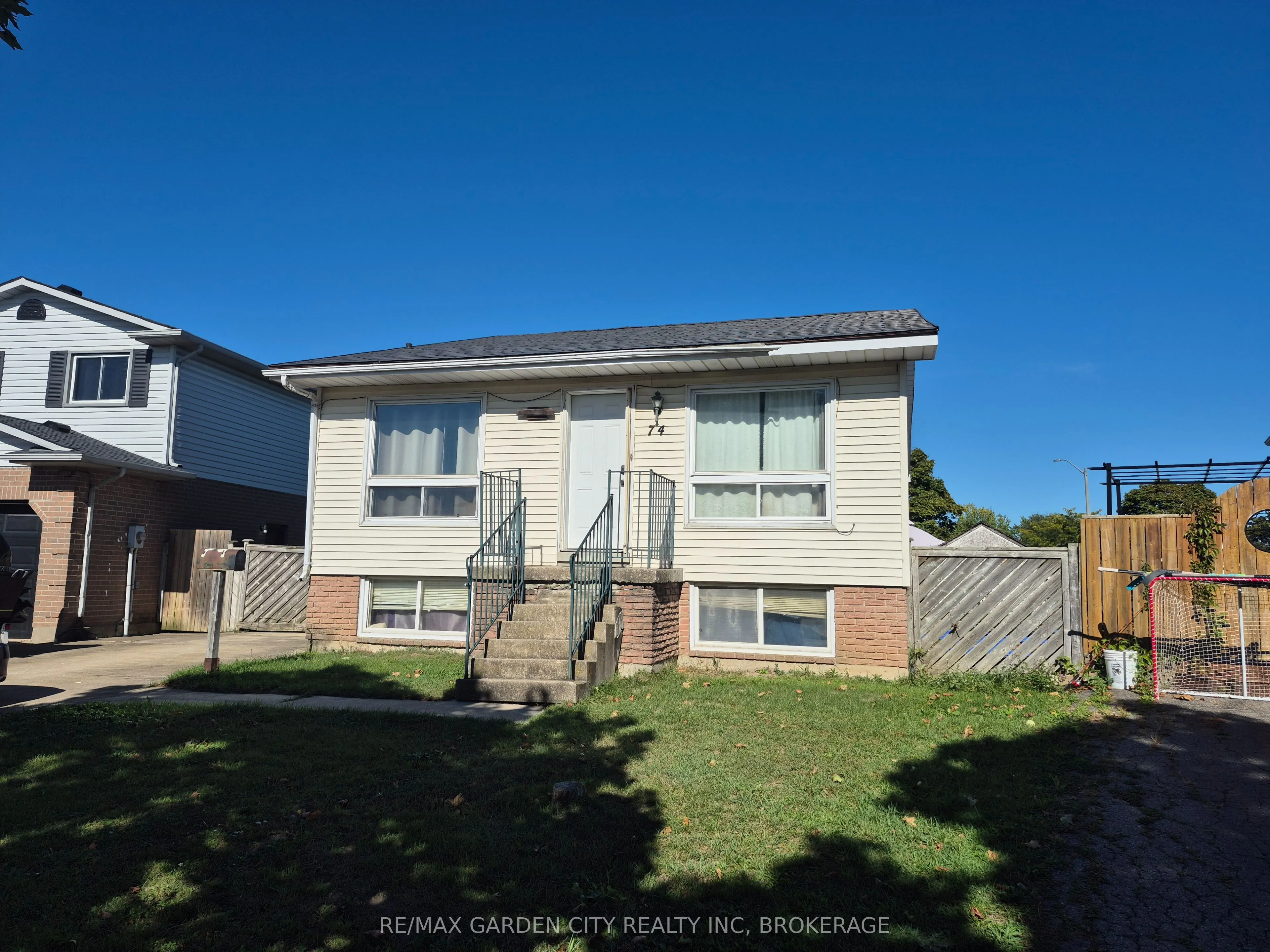 74 Commerford Street