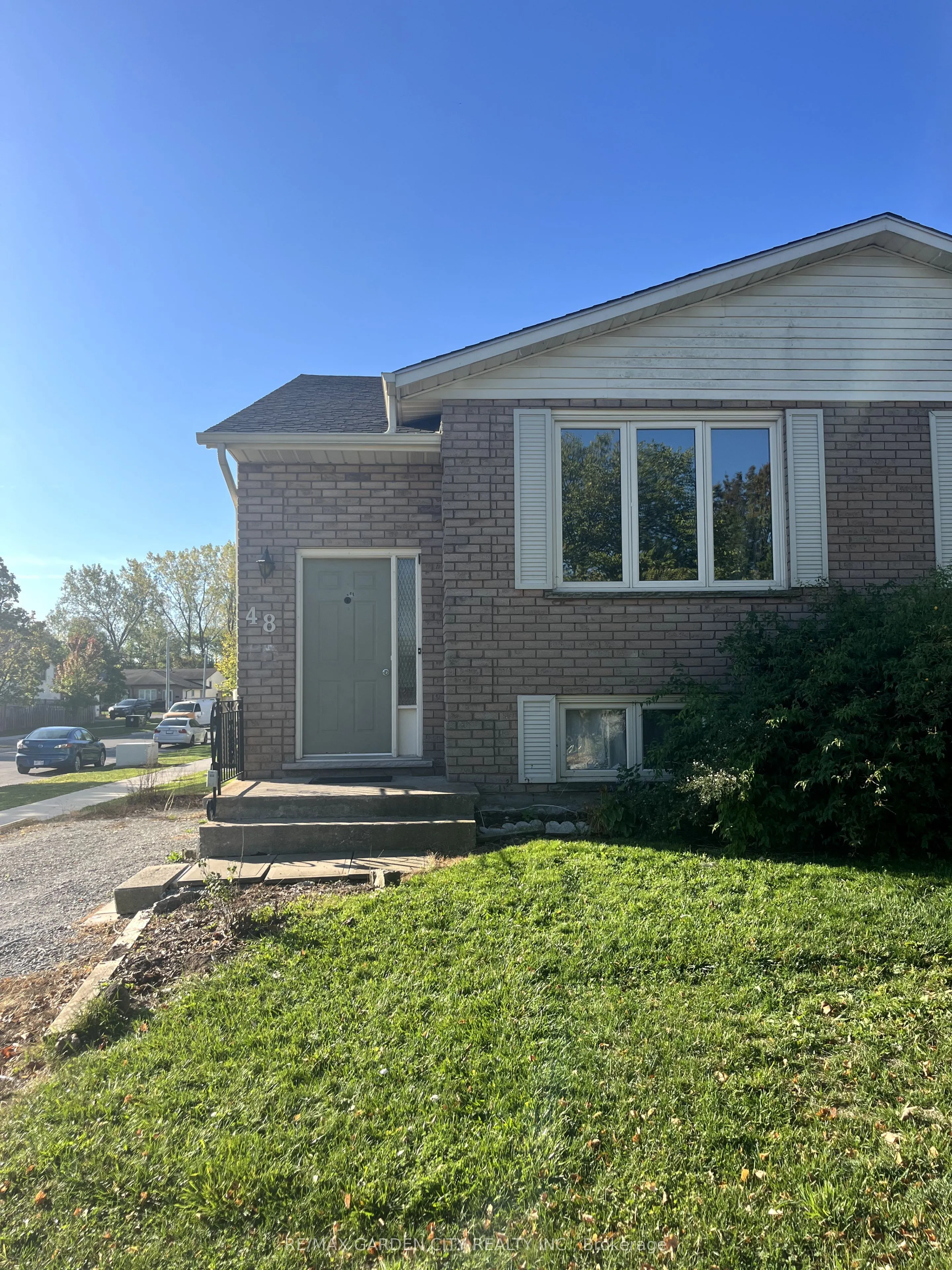 48 Rainbow Court