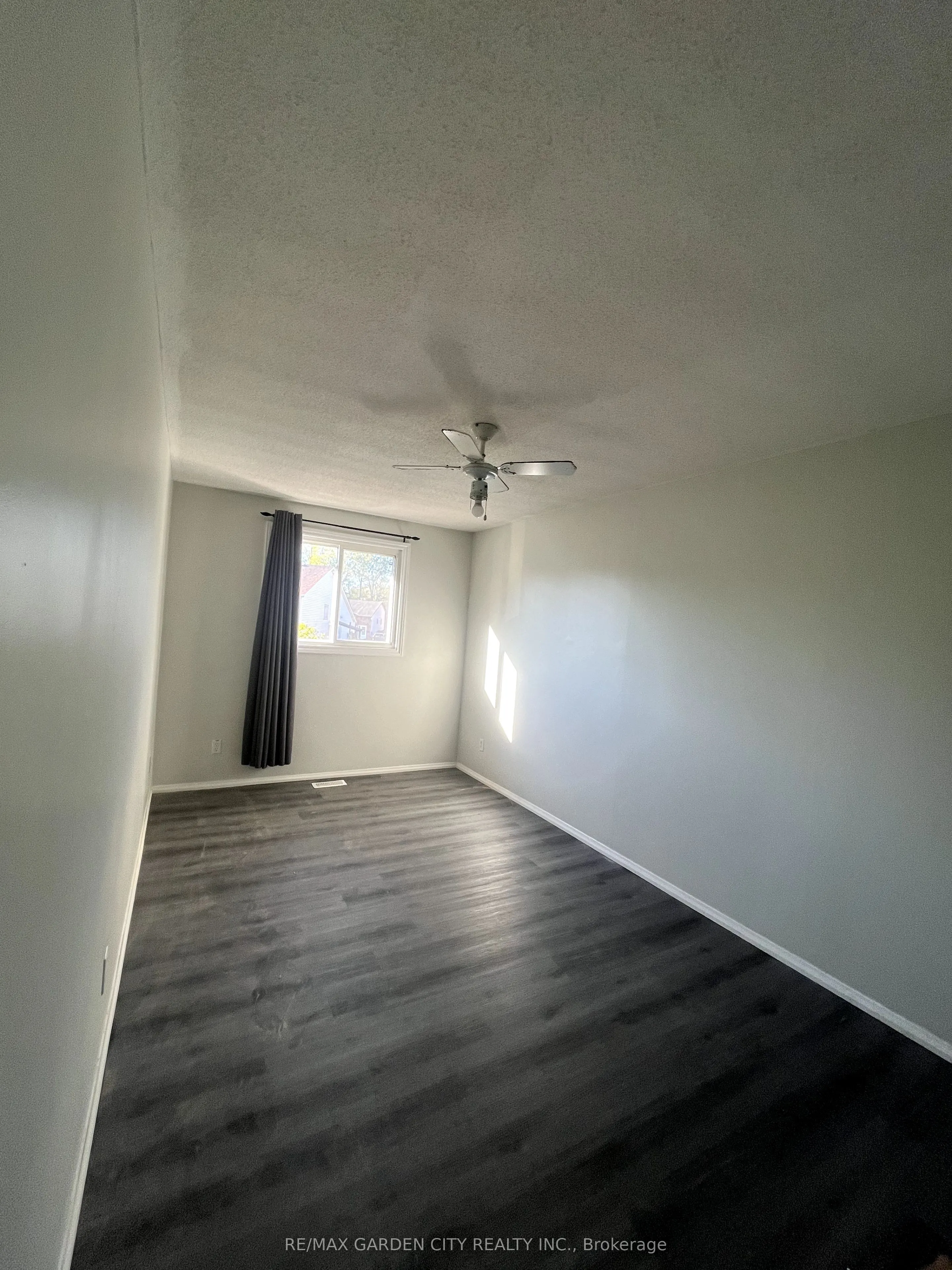 48 Rainbow Court