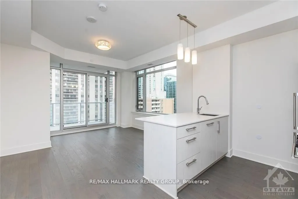 255 Bay Street, Ottawa, #905