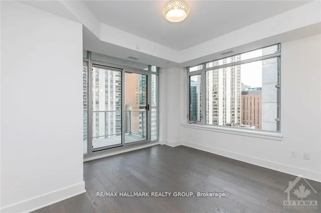 255 Bay Street, Ottawa, #905
