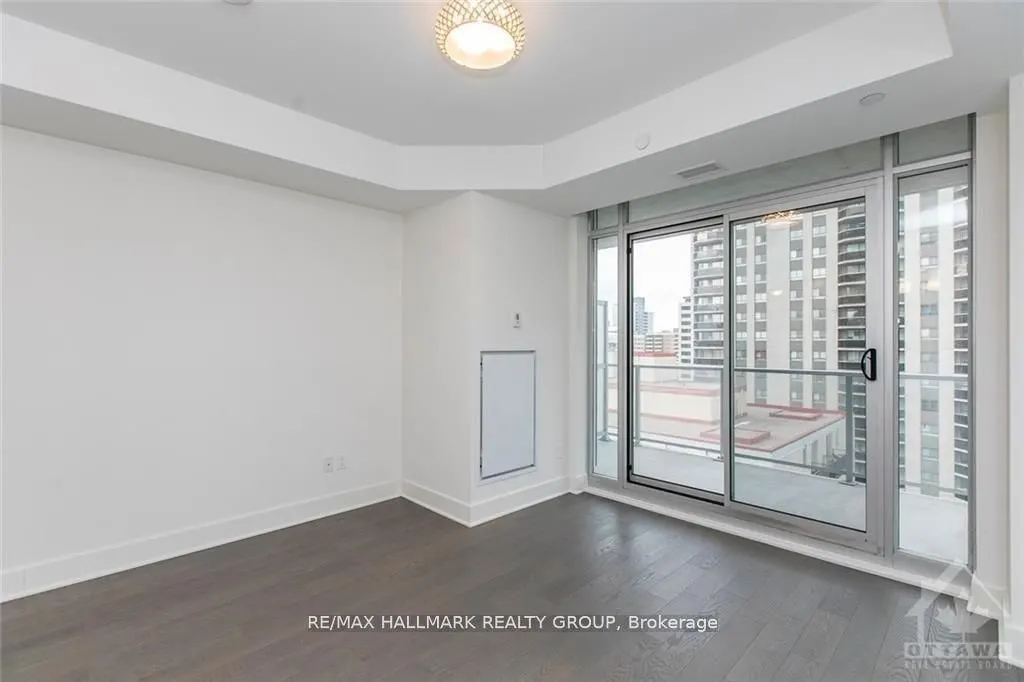 255 Bay Street, Ottawa, #905