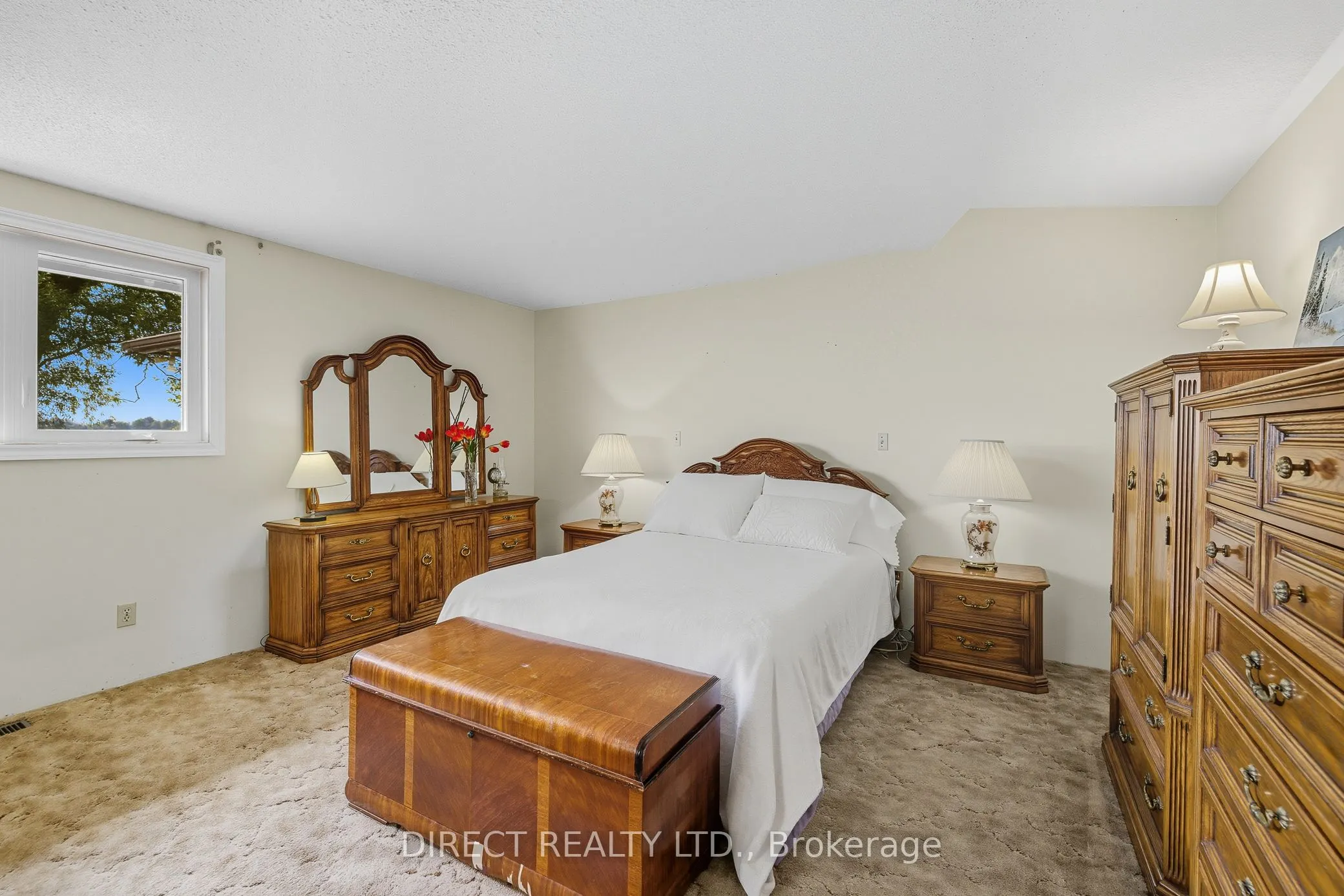 15753 Loyalist Parkway