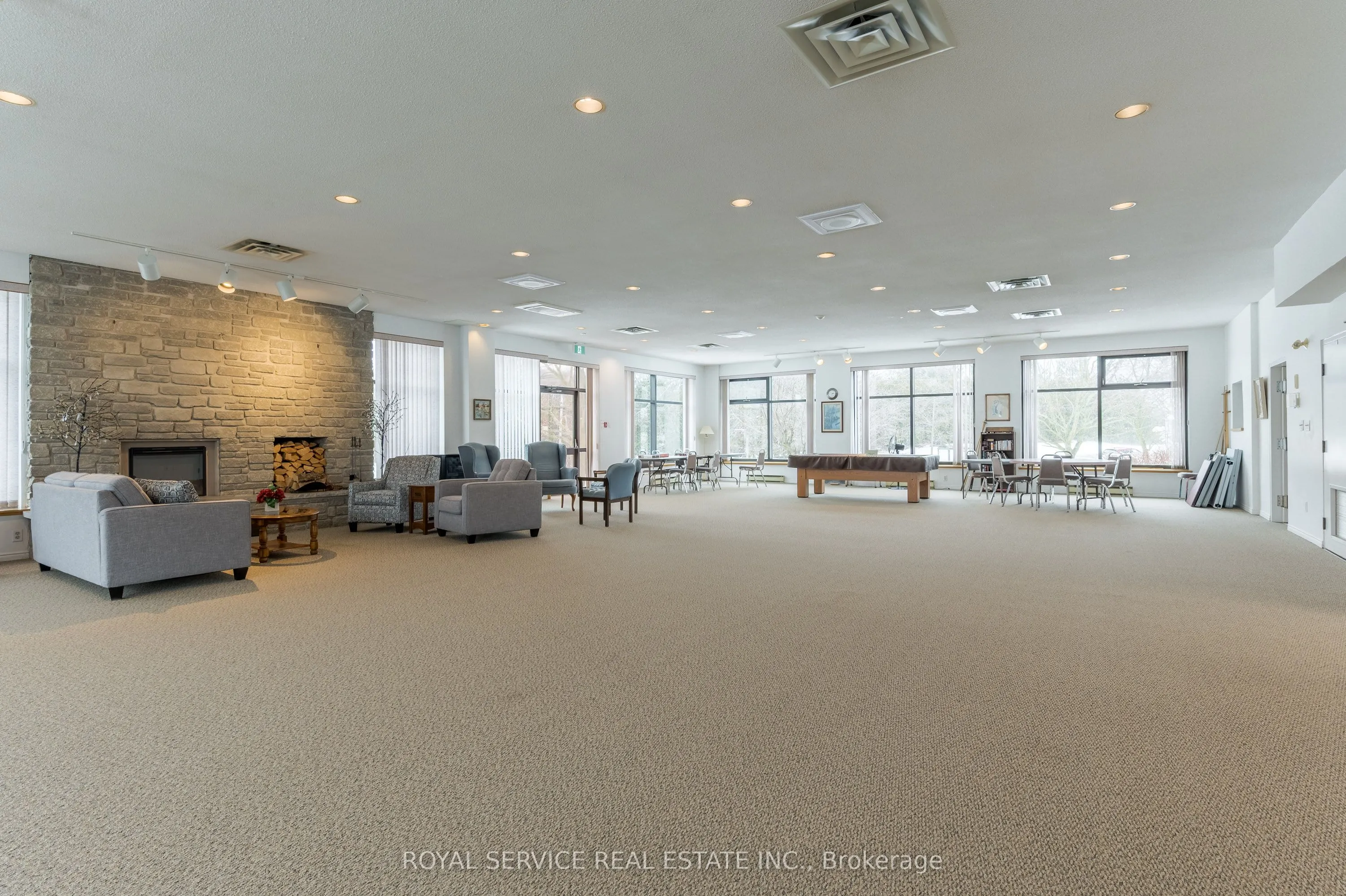 921 Armour Road, #215