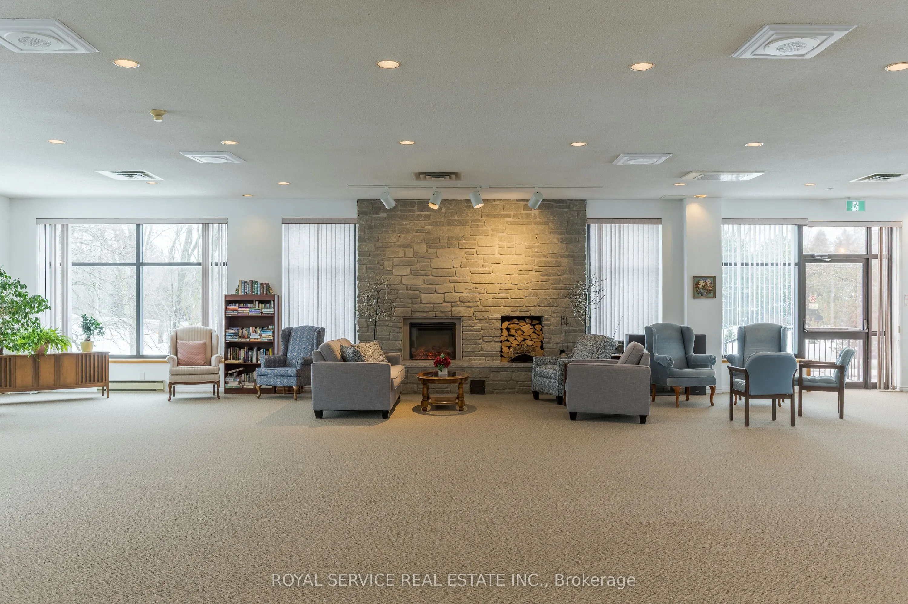 921 Armour Road, #215