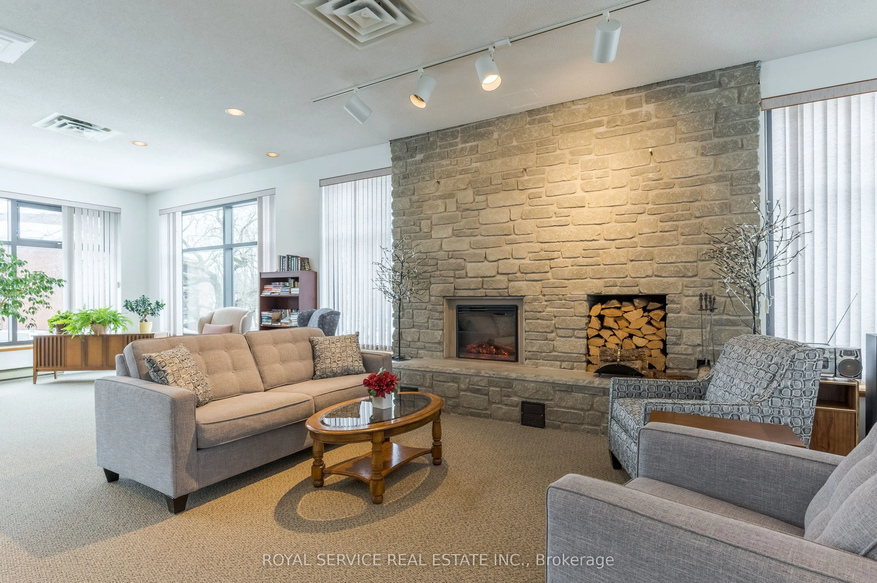 921 Armour Road, #215