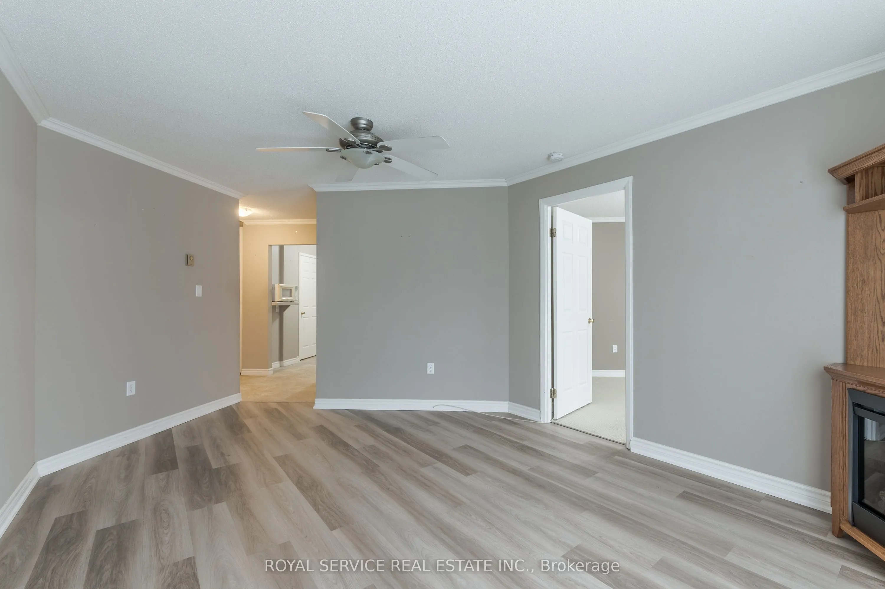 921 Armour Road, #215