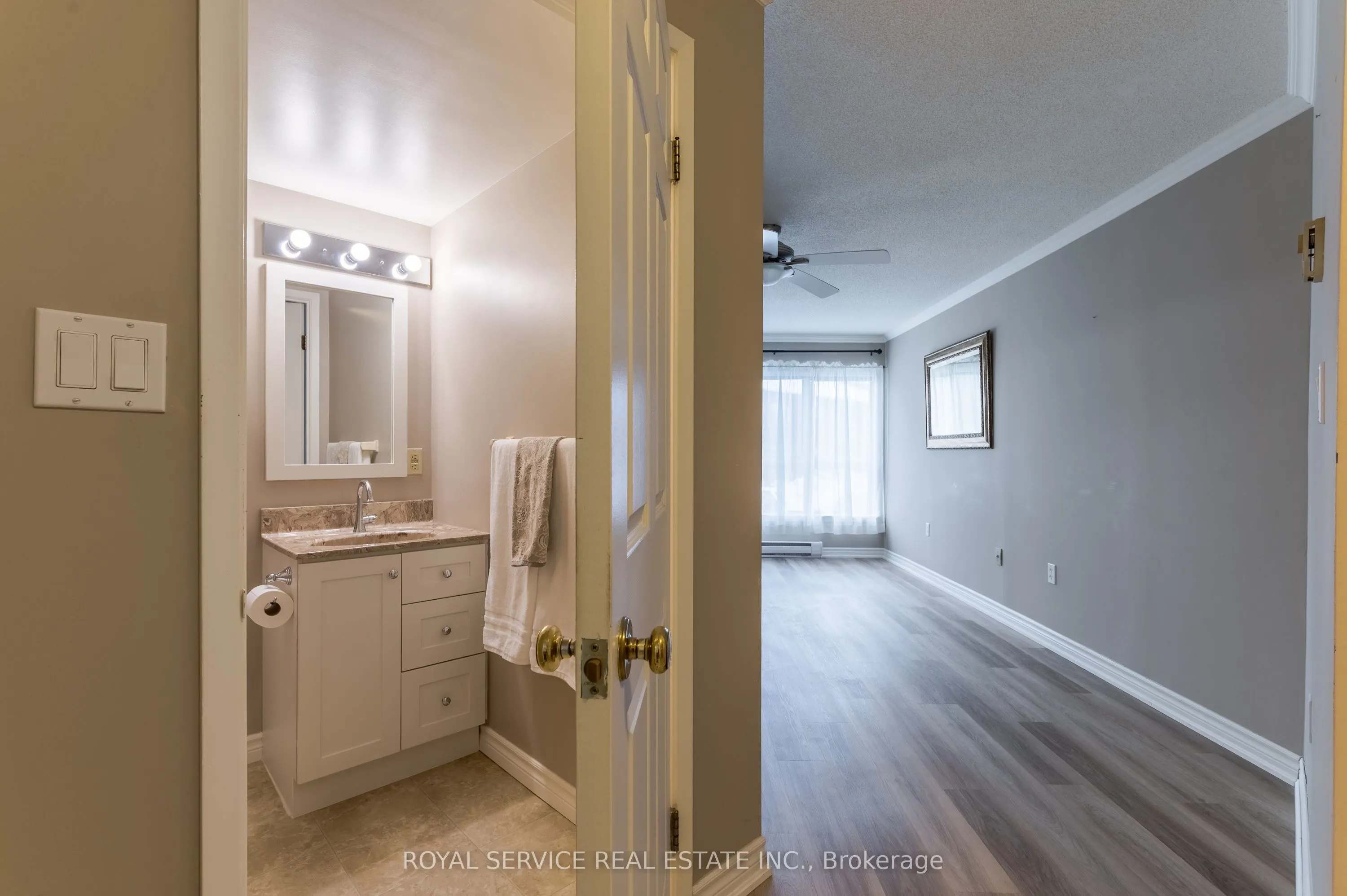 921 Armour Road, #215
