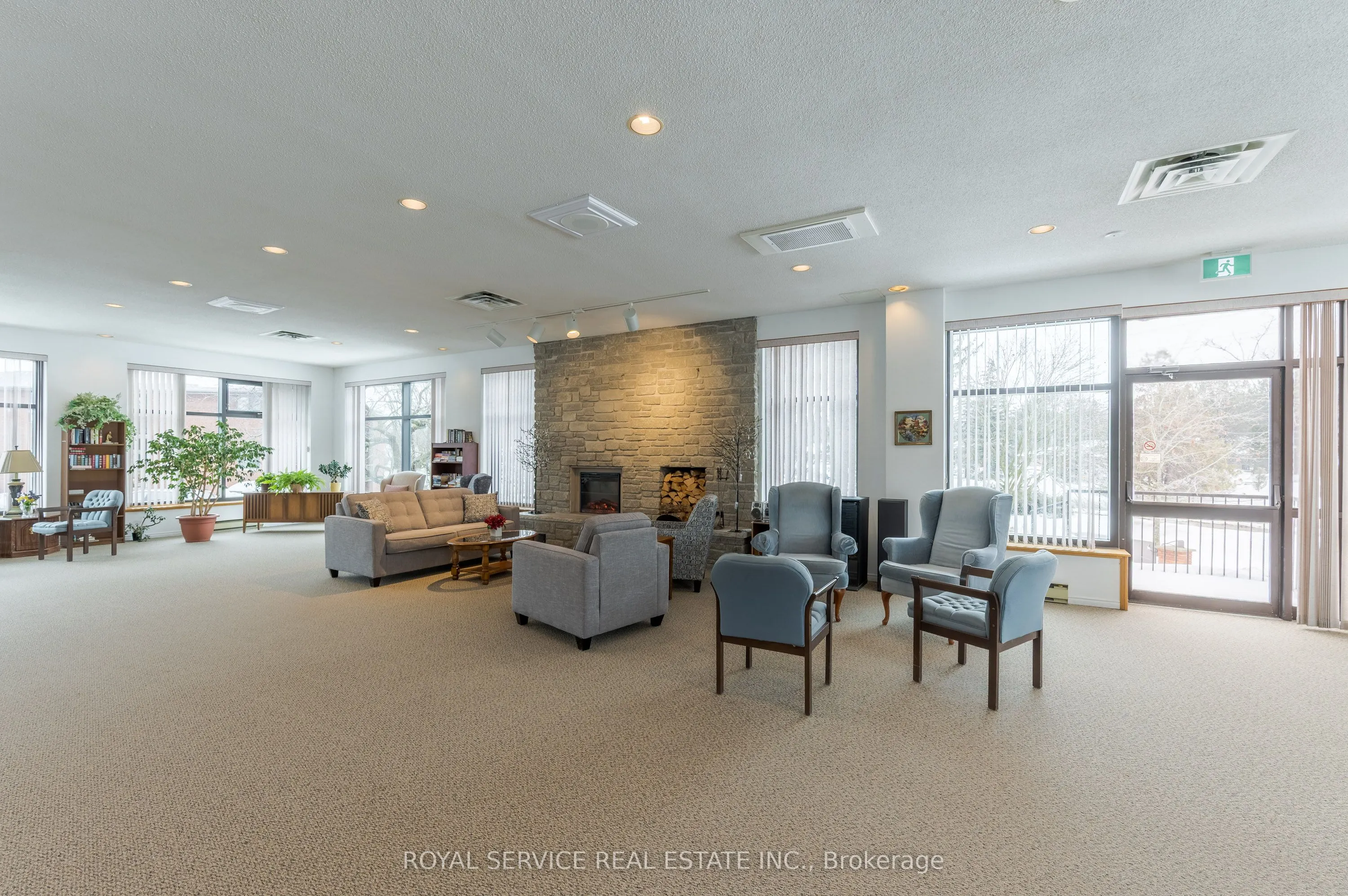 921 Armour Road, #215