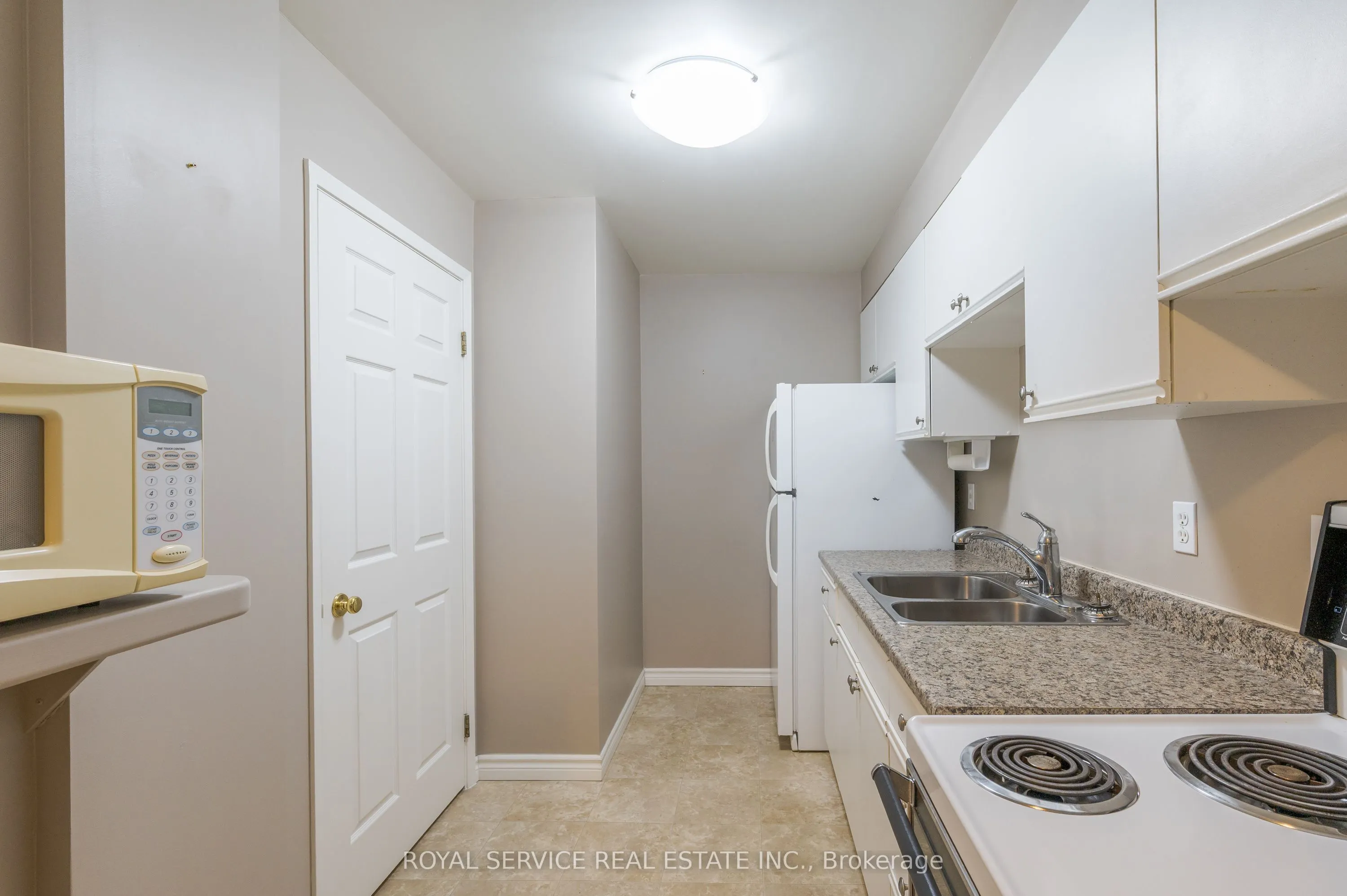 921 Armour Road, #215