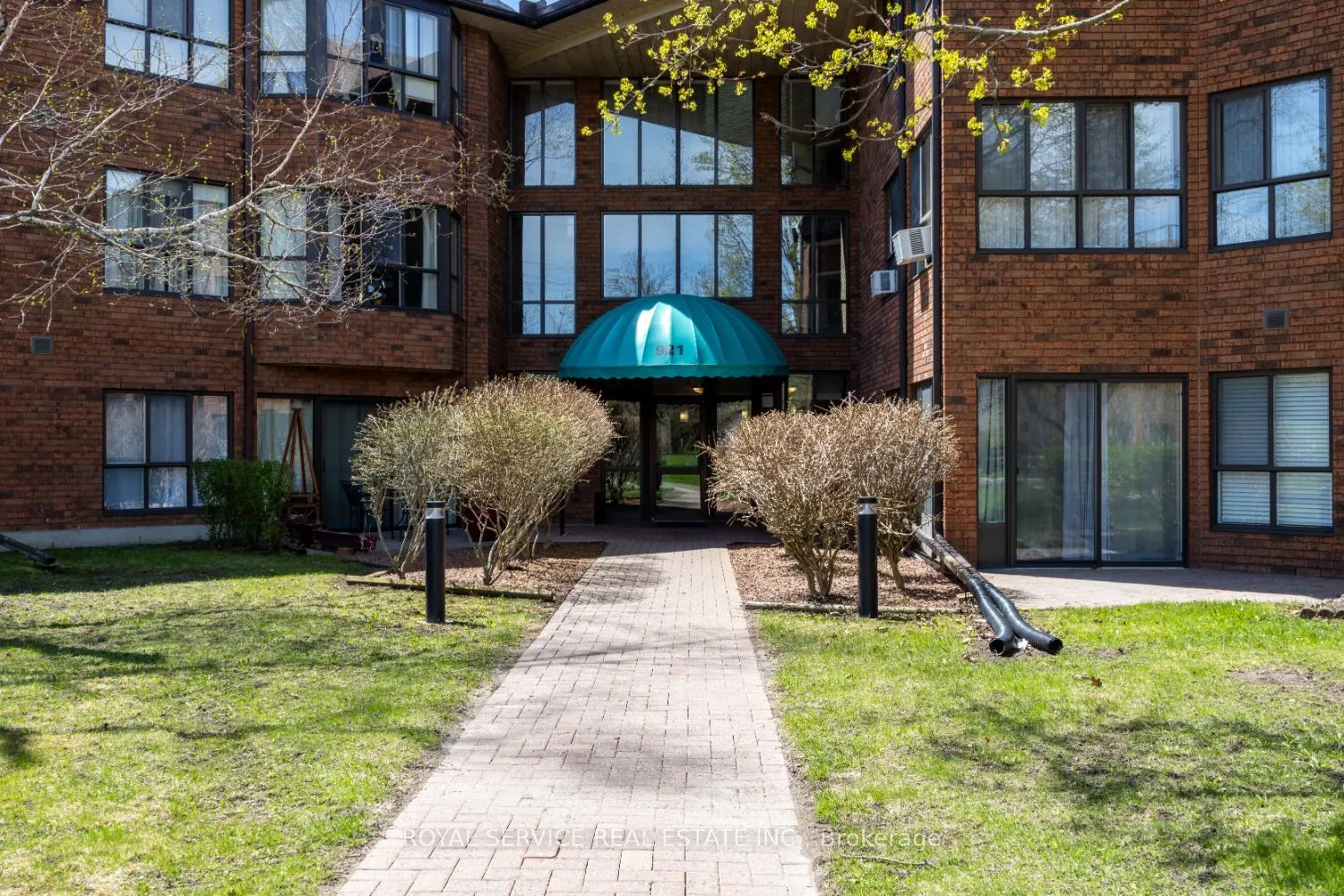921 Armour Road, #215