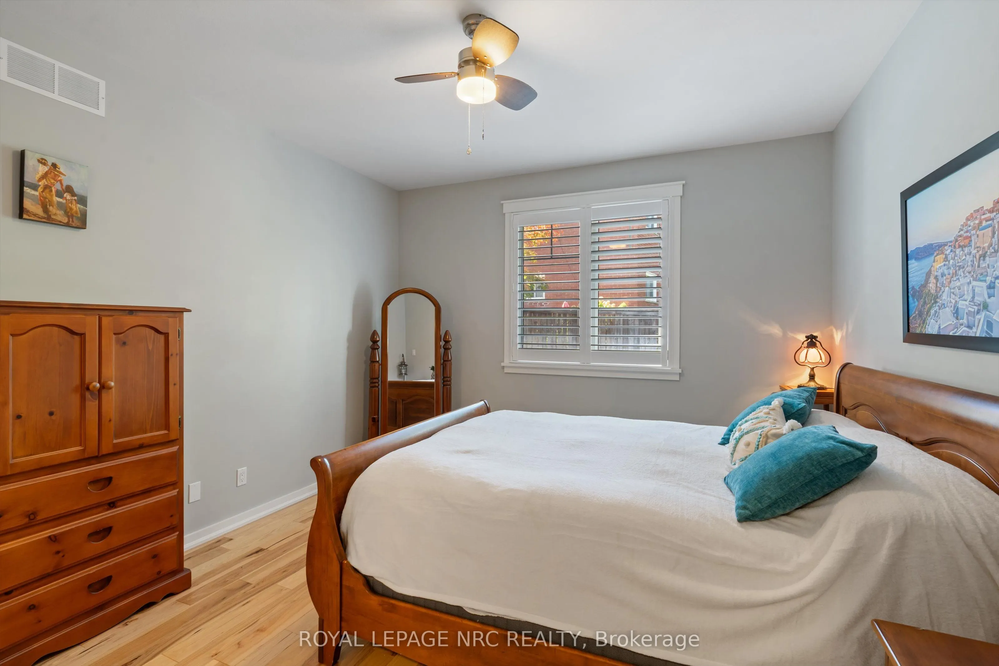 2880 King Street, #20