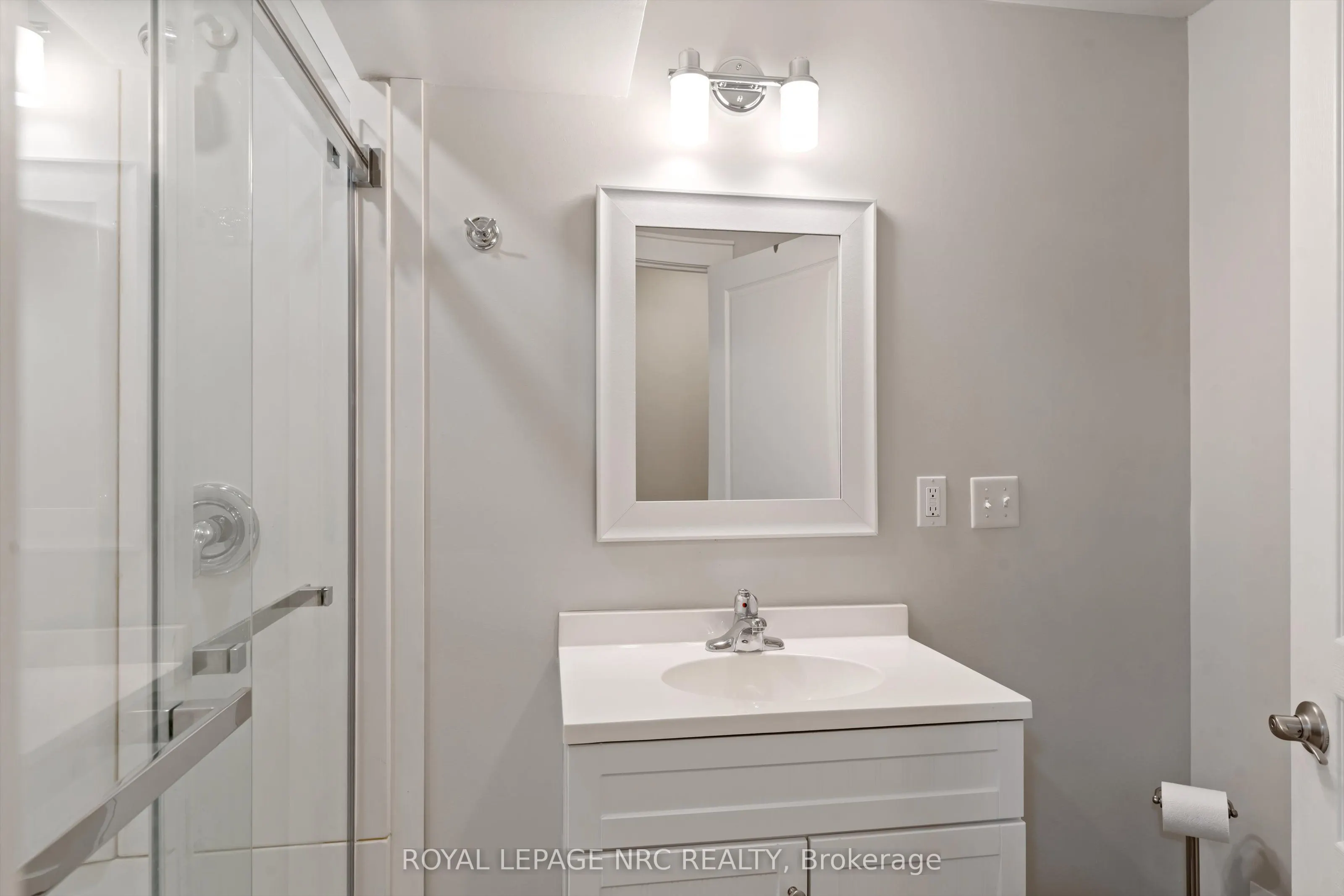 2880 King Street, #20