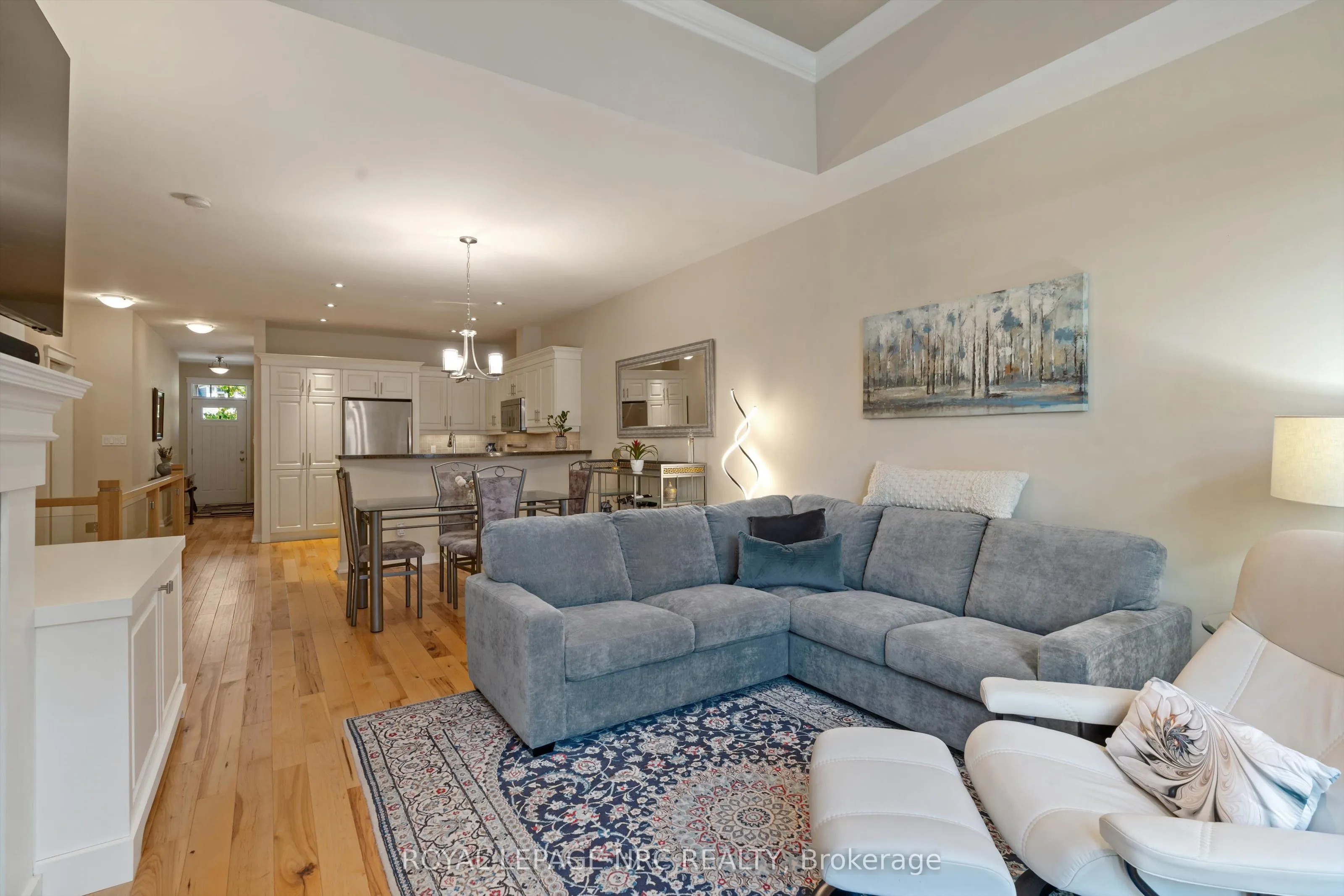 2880 King Street, #20