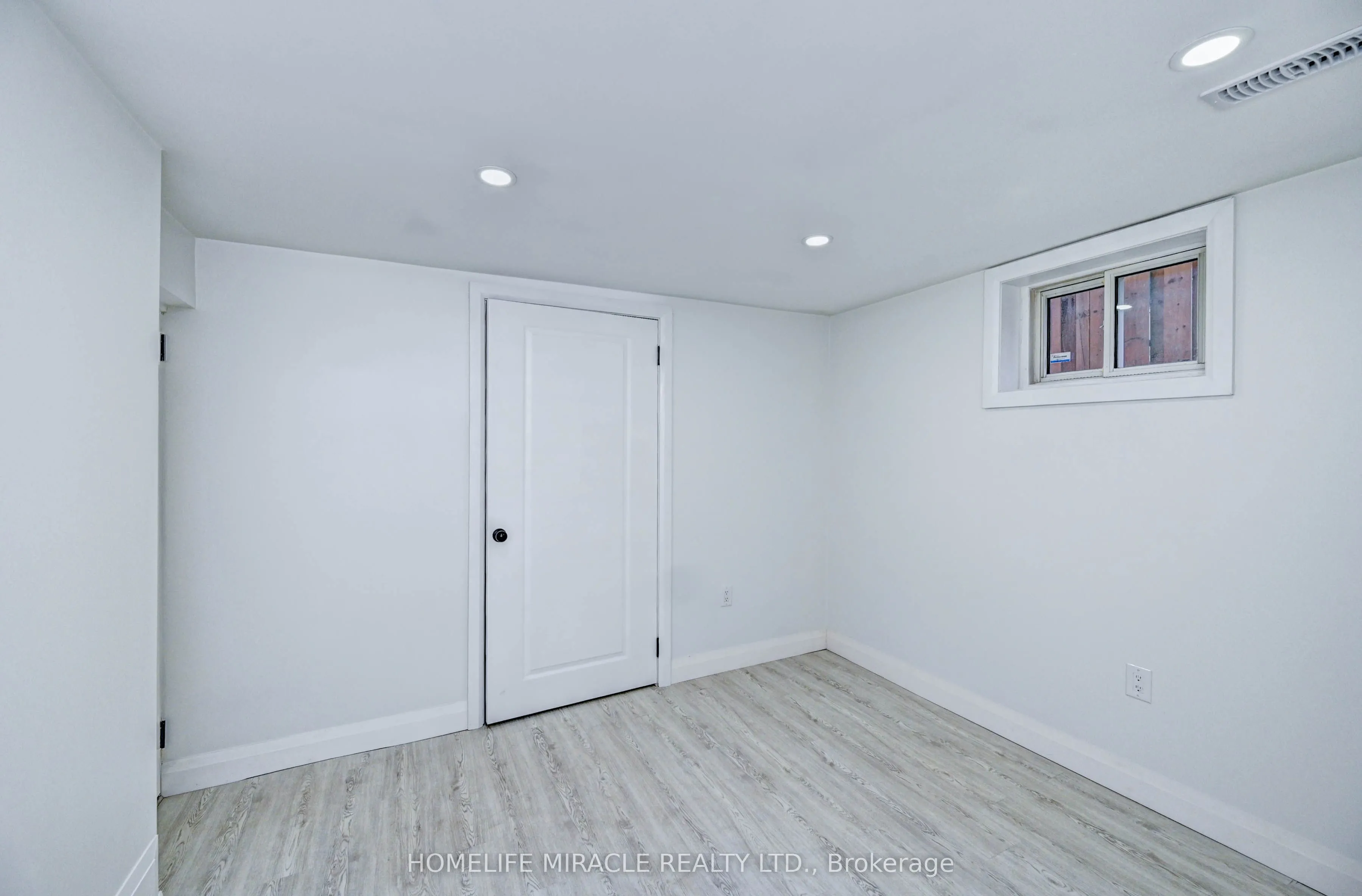 38 Broadview Avenue