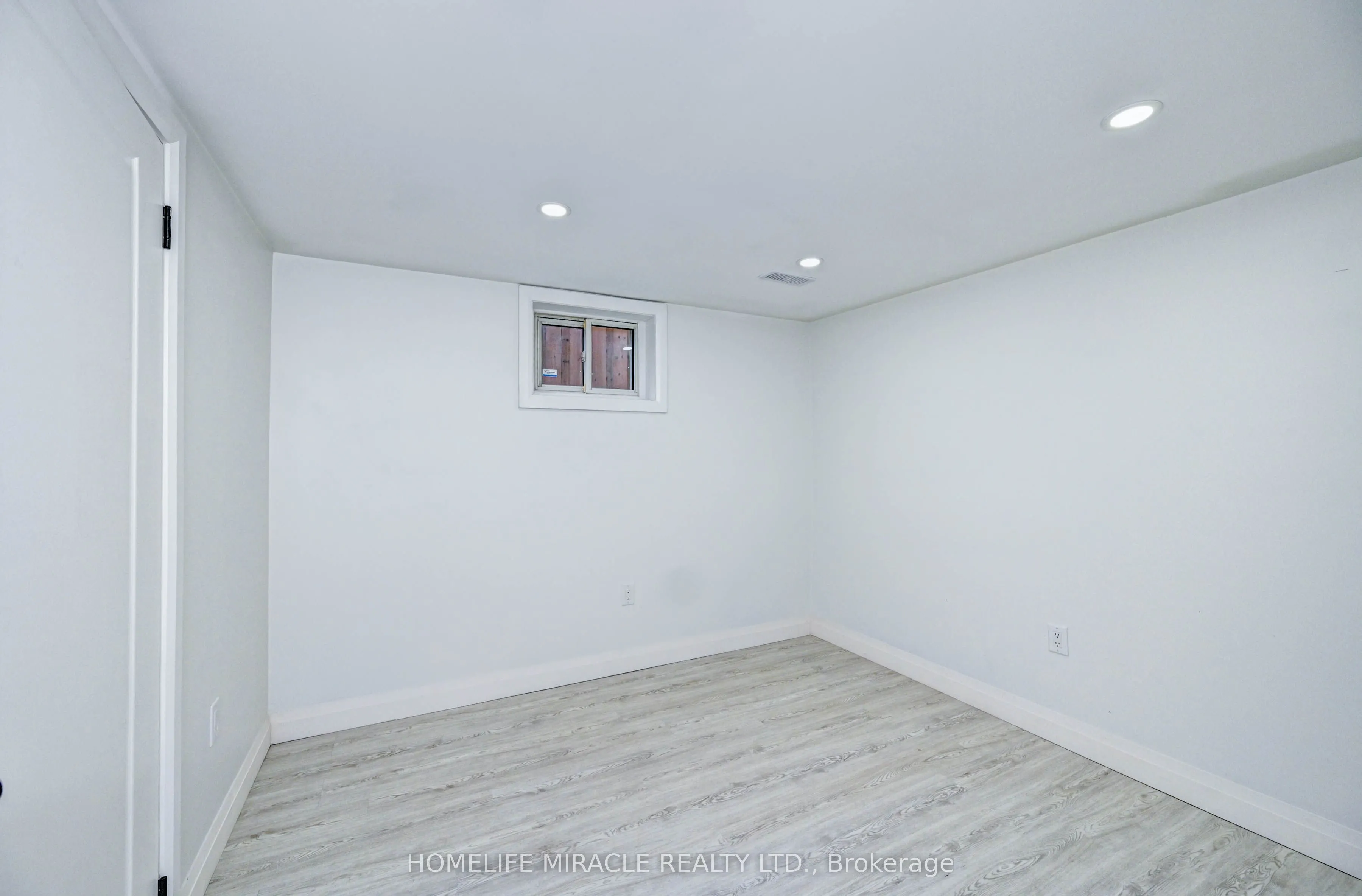 38 Broadview Avenue