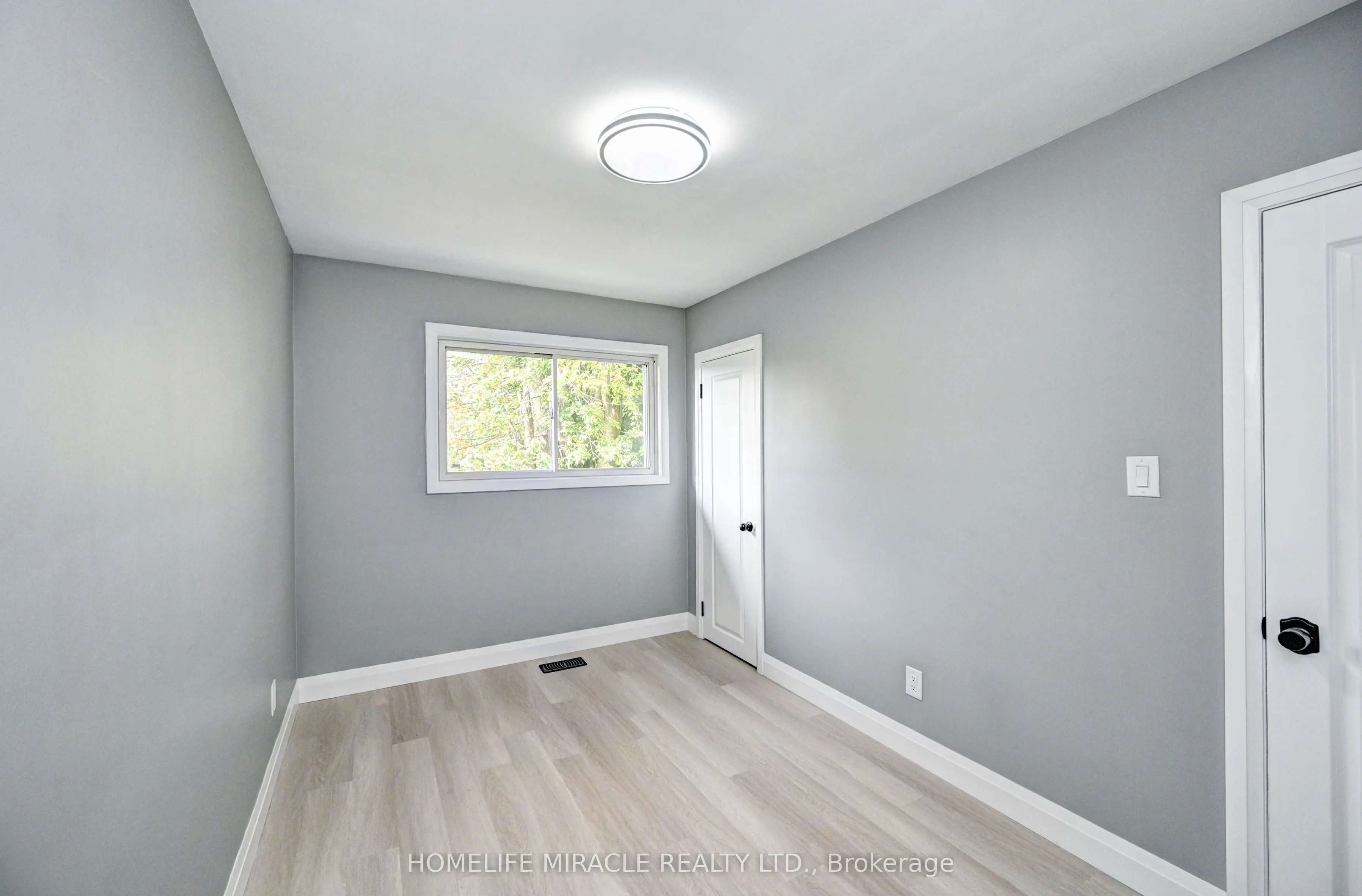 38 Broadview Avenue