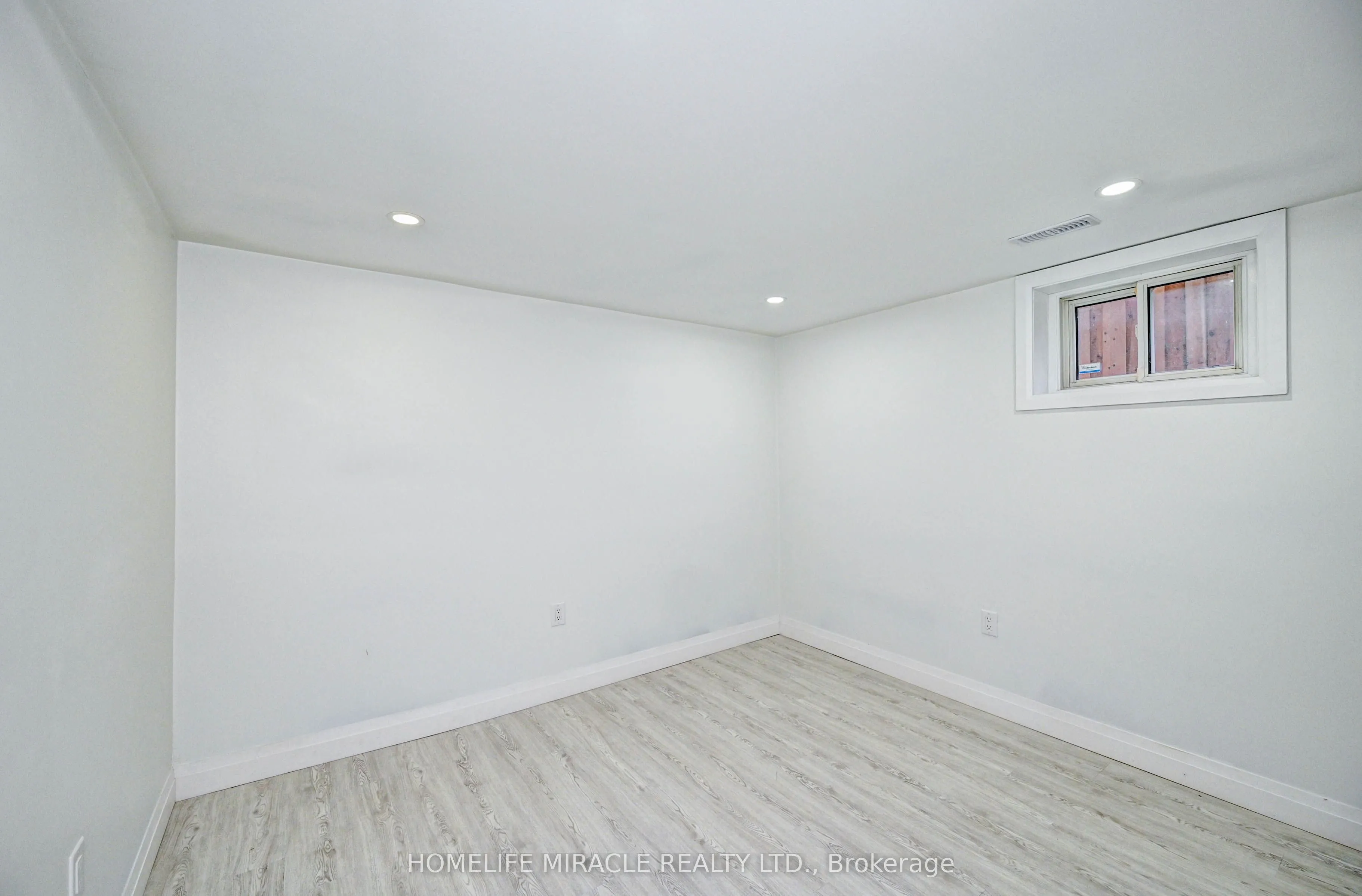 38 Broadview Avenue