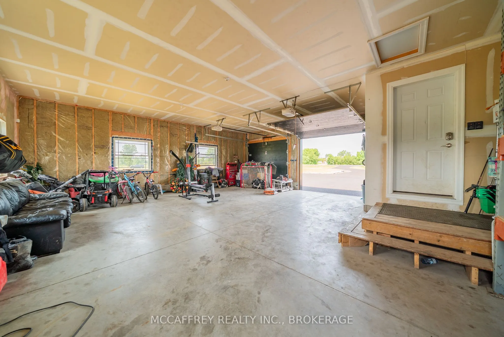2572 Blessington Road