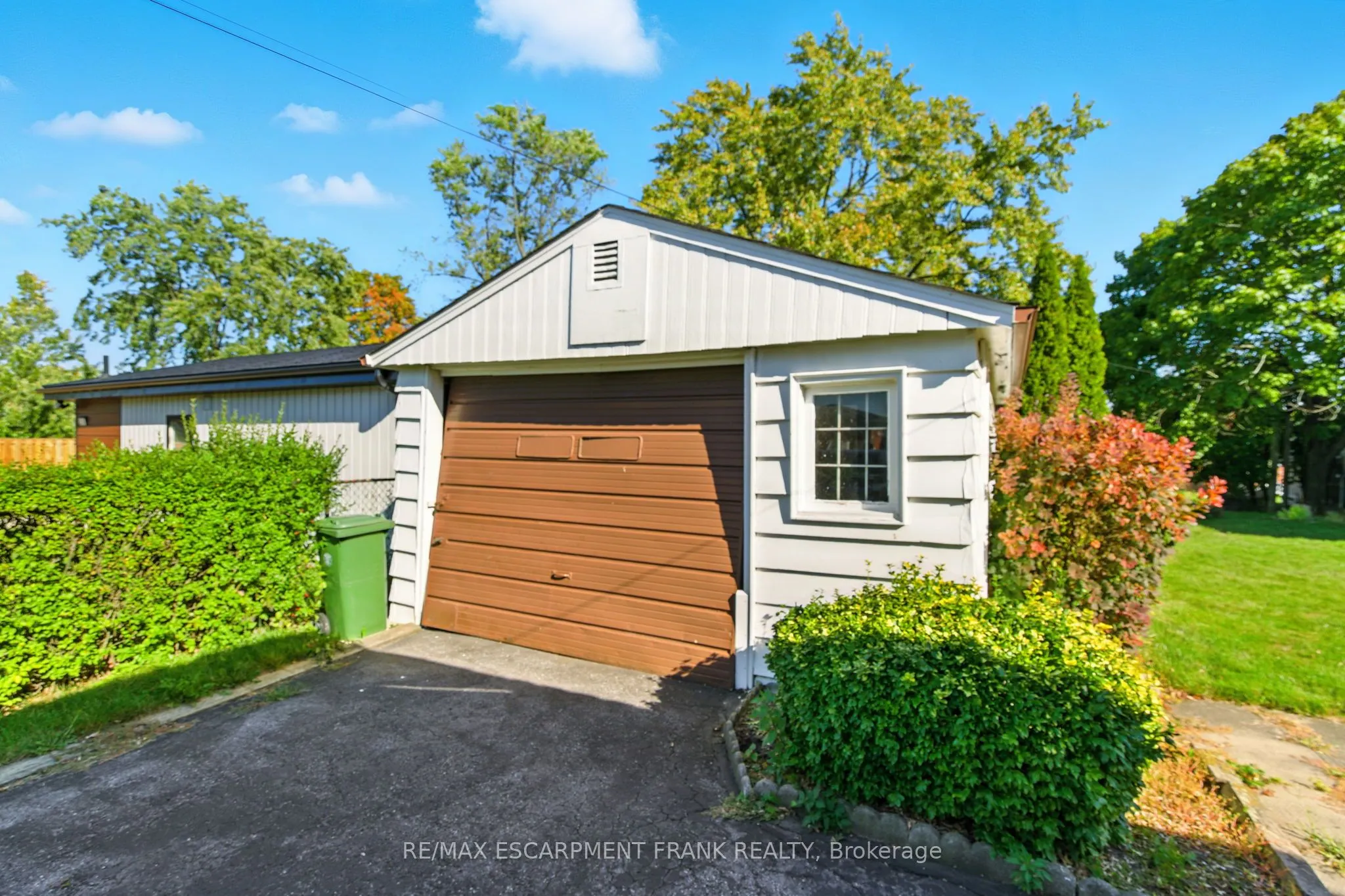 27 Warren Avenue
