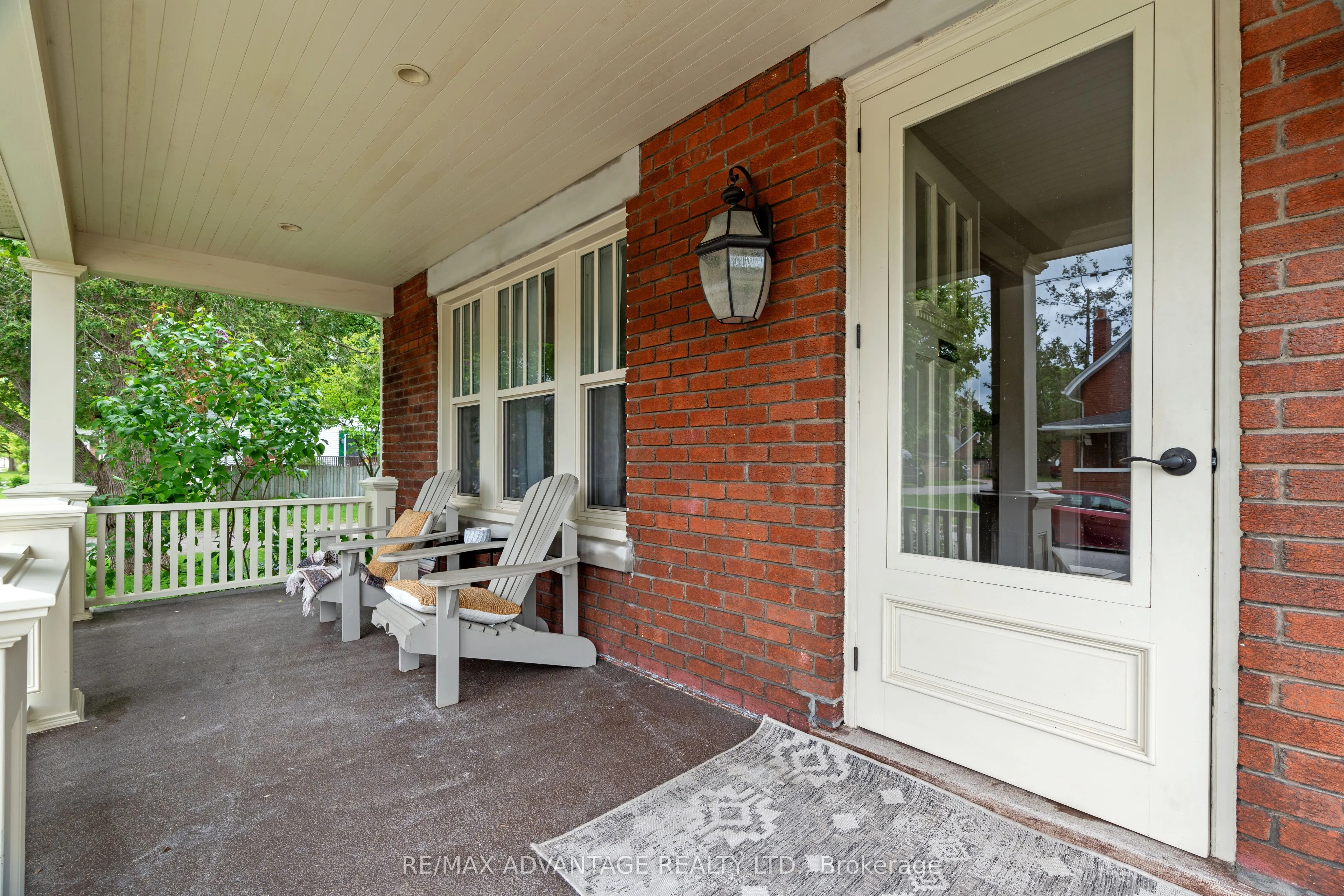 52 Beattie Avenue N