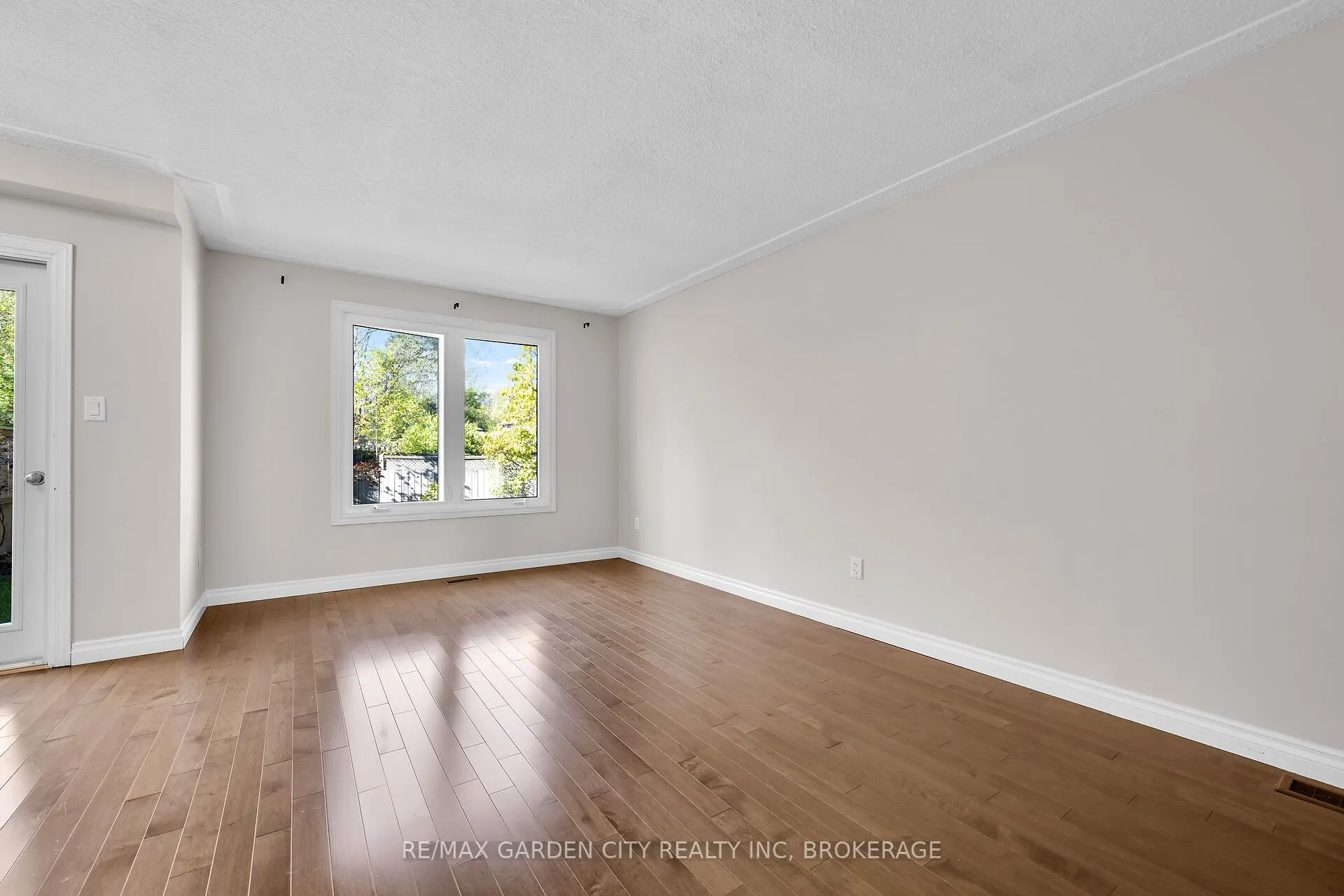 82 Terrace Avenue