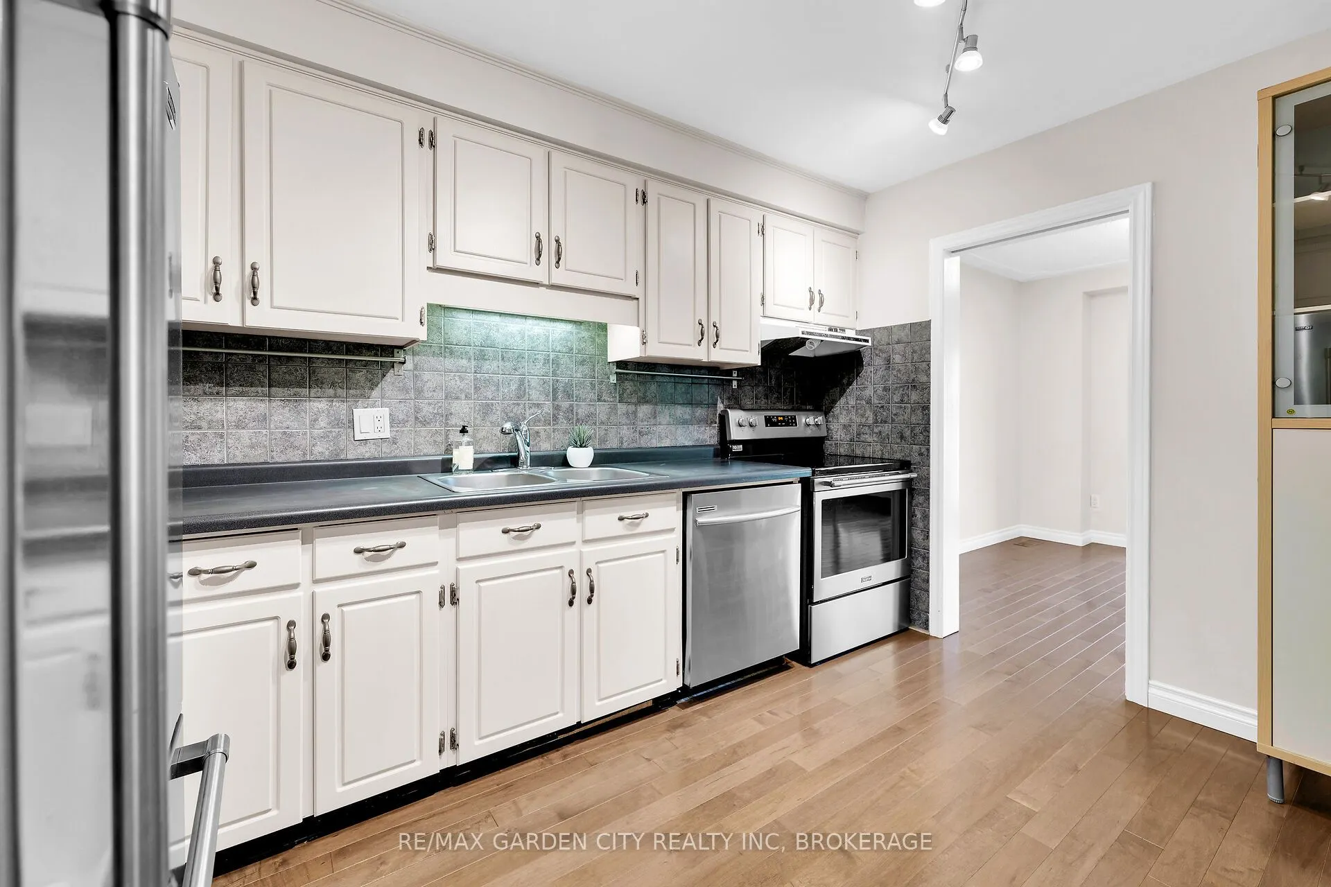 82 Terrace Avenue