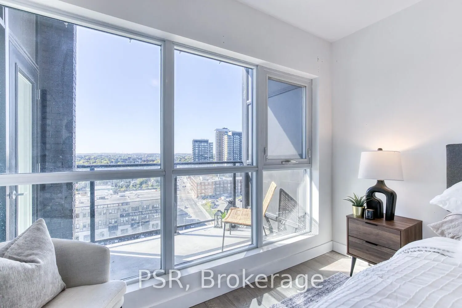 1 Victoria Street S, #1205