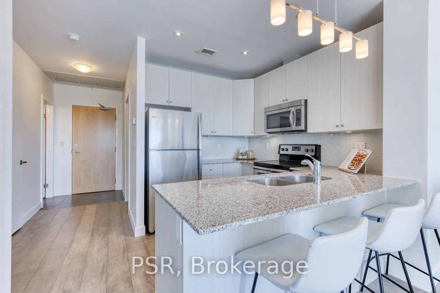 1 Victoria Street S, #1205