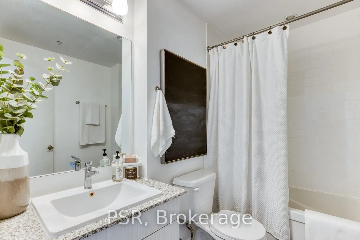 1 Victoria Street S, #1205