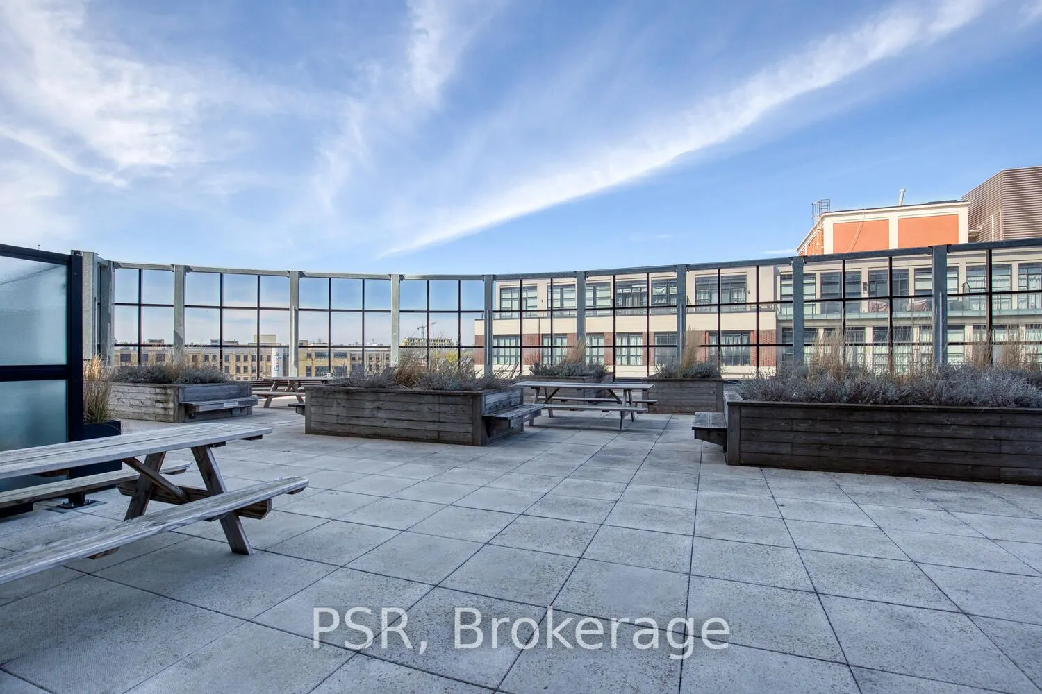 1 Victoria Street S, #1205