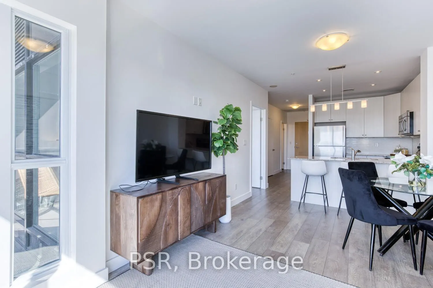 1 Victoria Street S, #1205