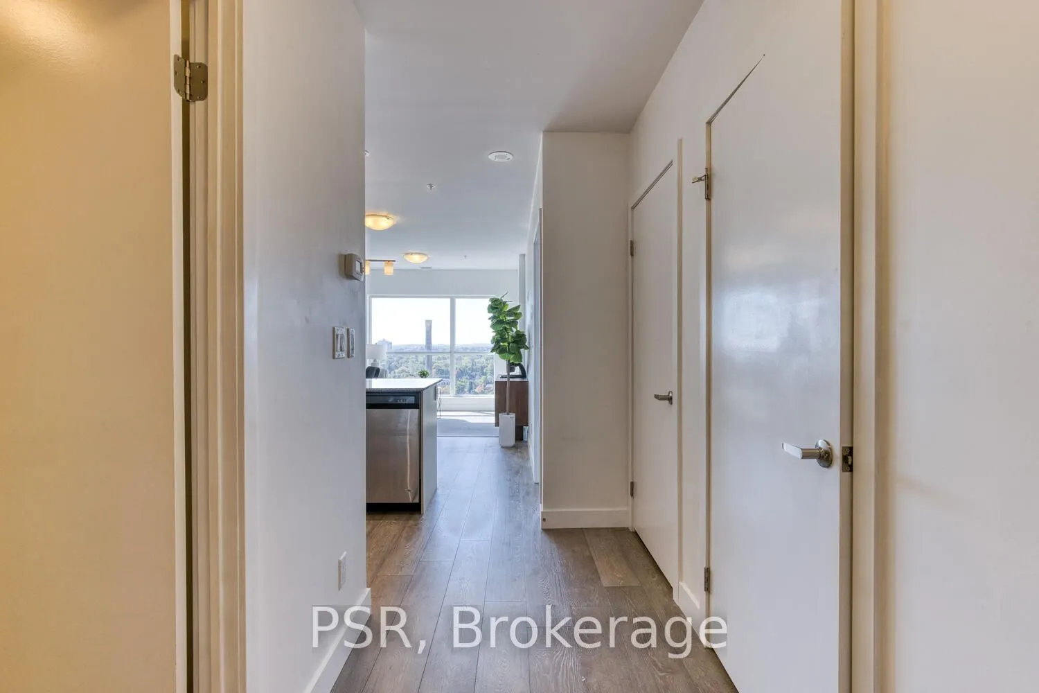 1 Victoria Street S, #1205