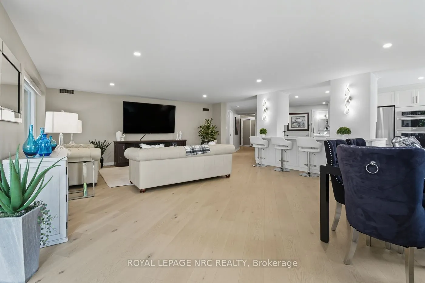 701 Geneva Street, #2206