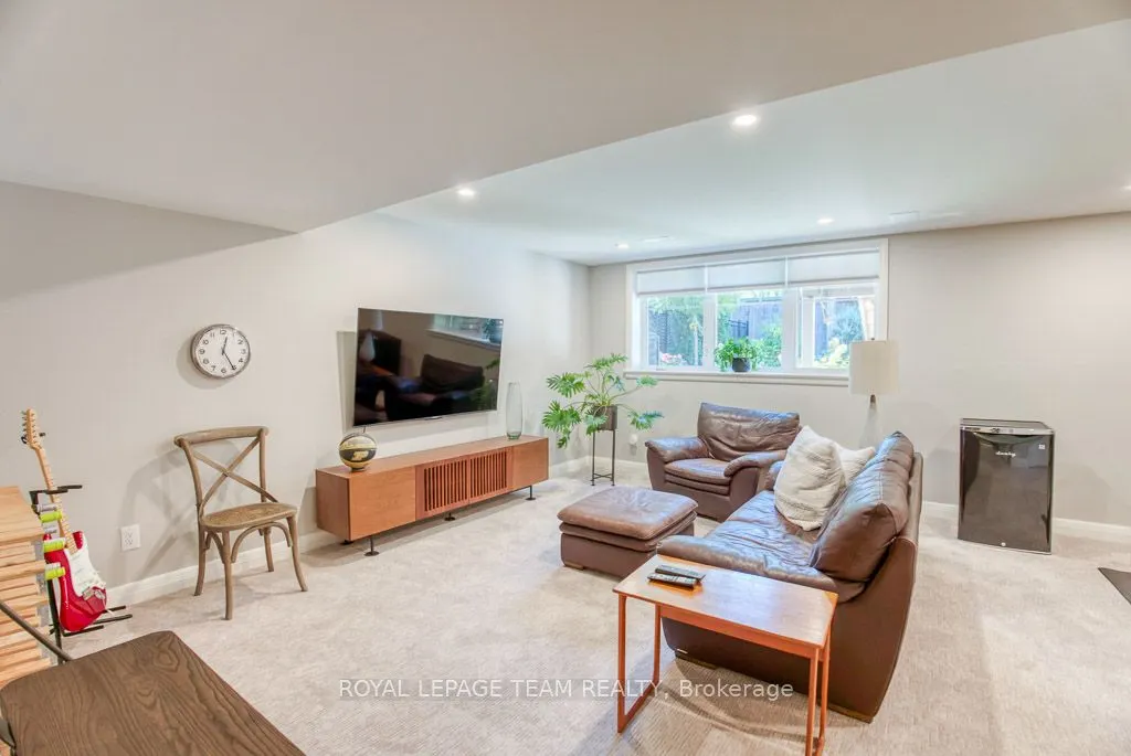 107 Kitsilano Court