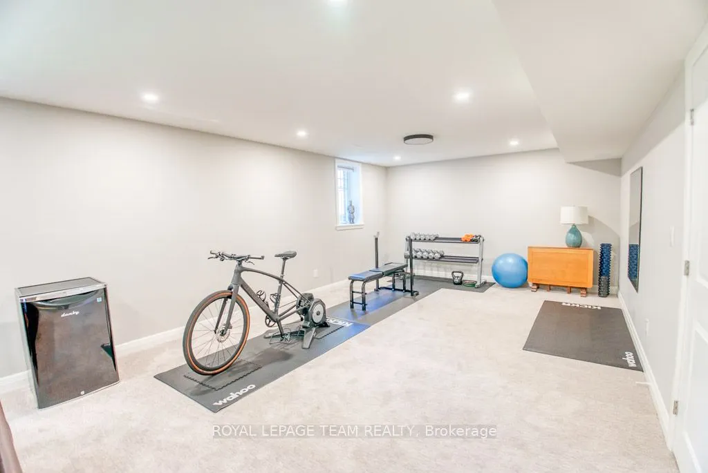 107 Kitsilano Court