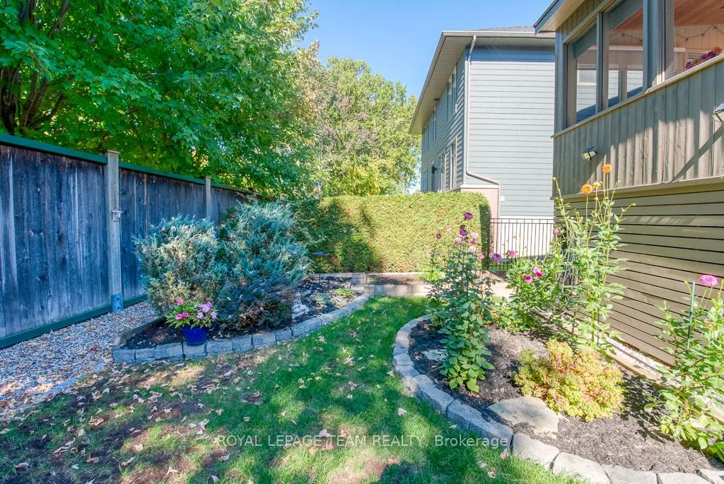 107 Kitsilano Court