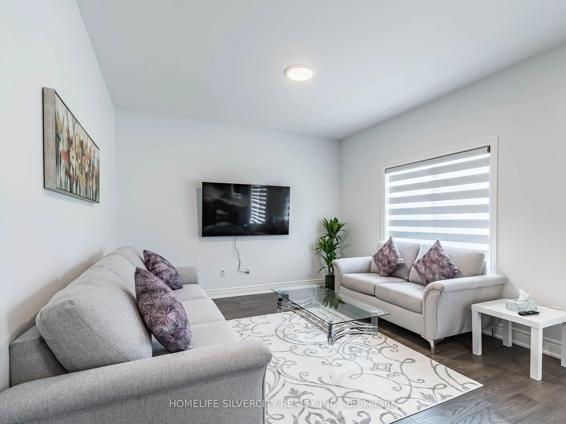 27 Autumn Avenue S