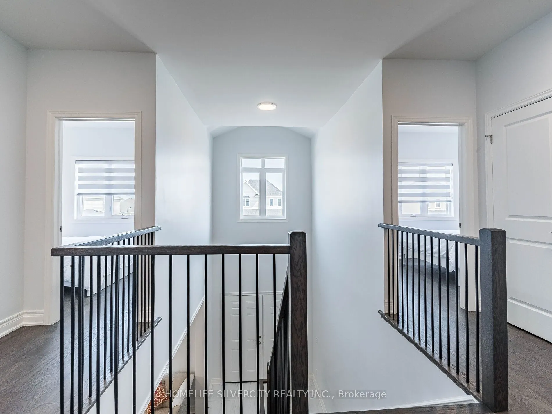 27 Autumn Avenue S
