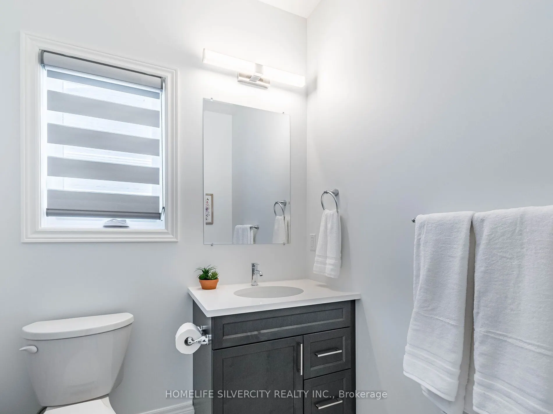 27 Autumn Avenue S