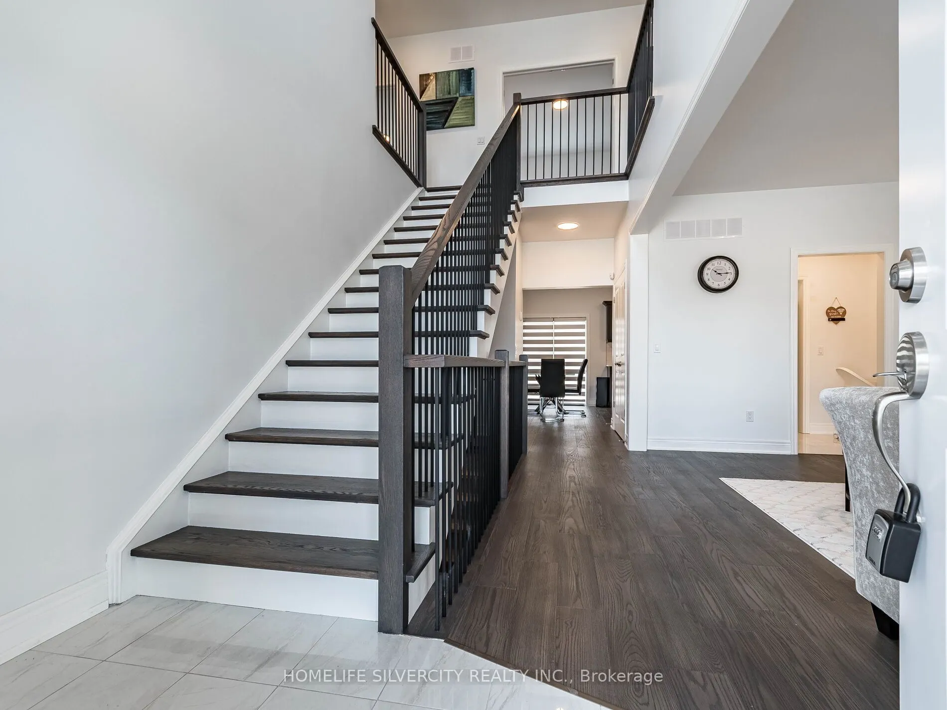 27 Autumn Avenue S