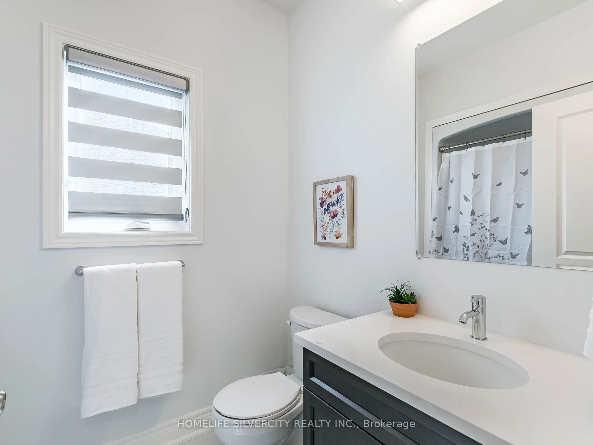 27 Autumn Avenue S
