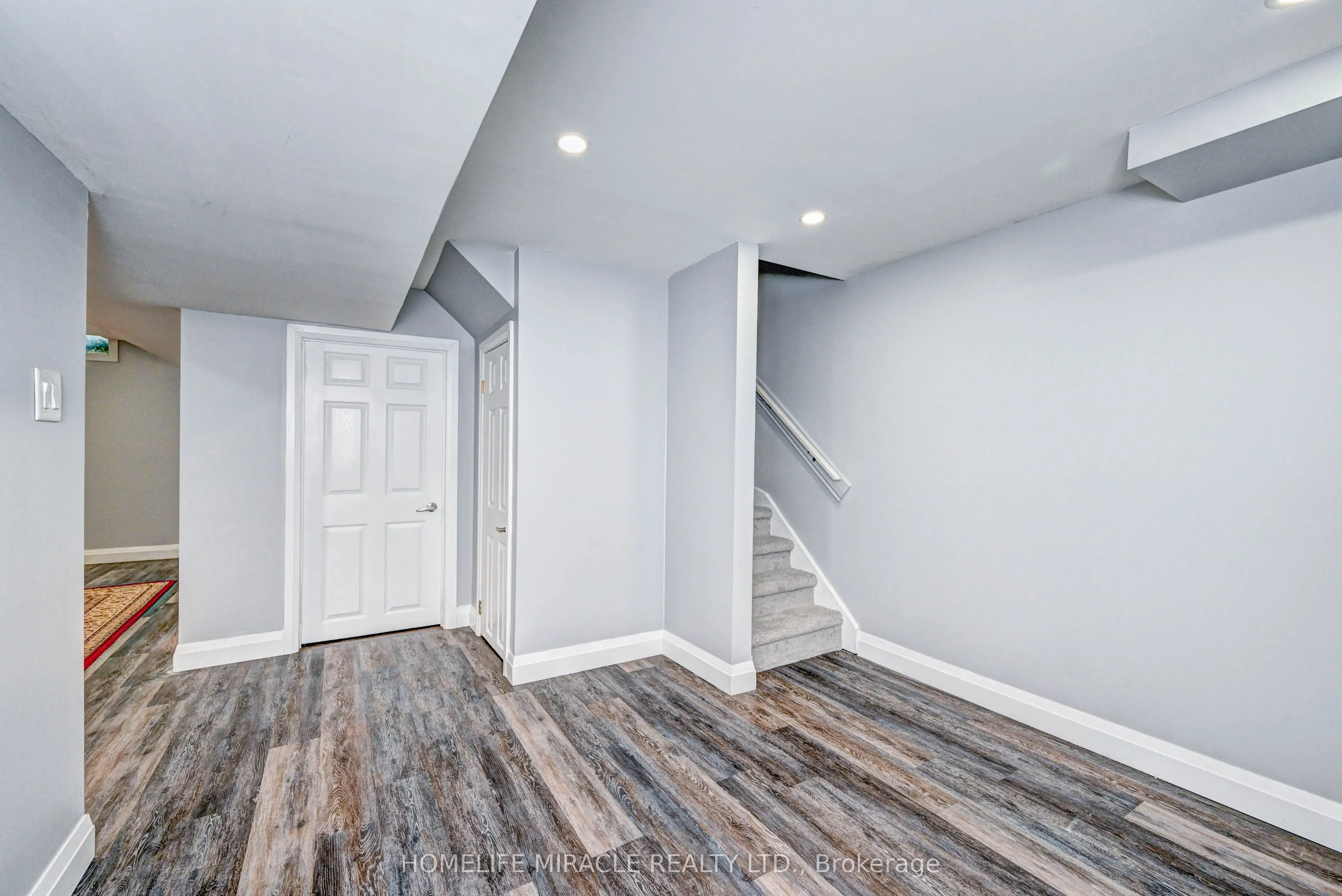 549 Burnett Avenue