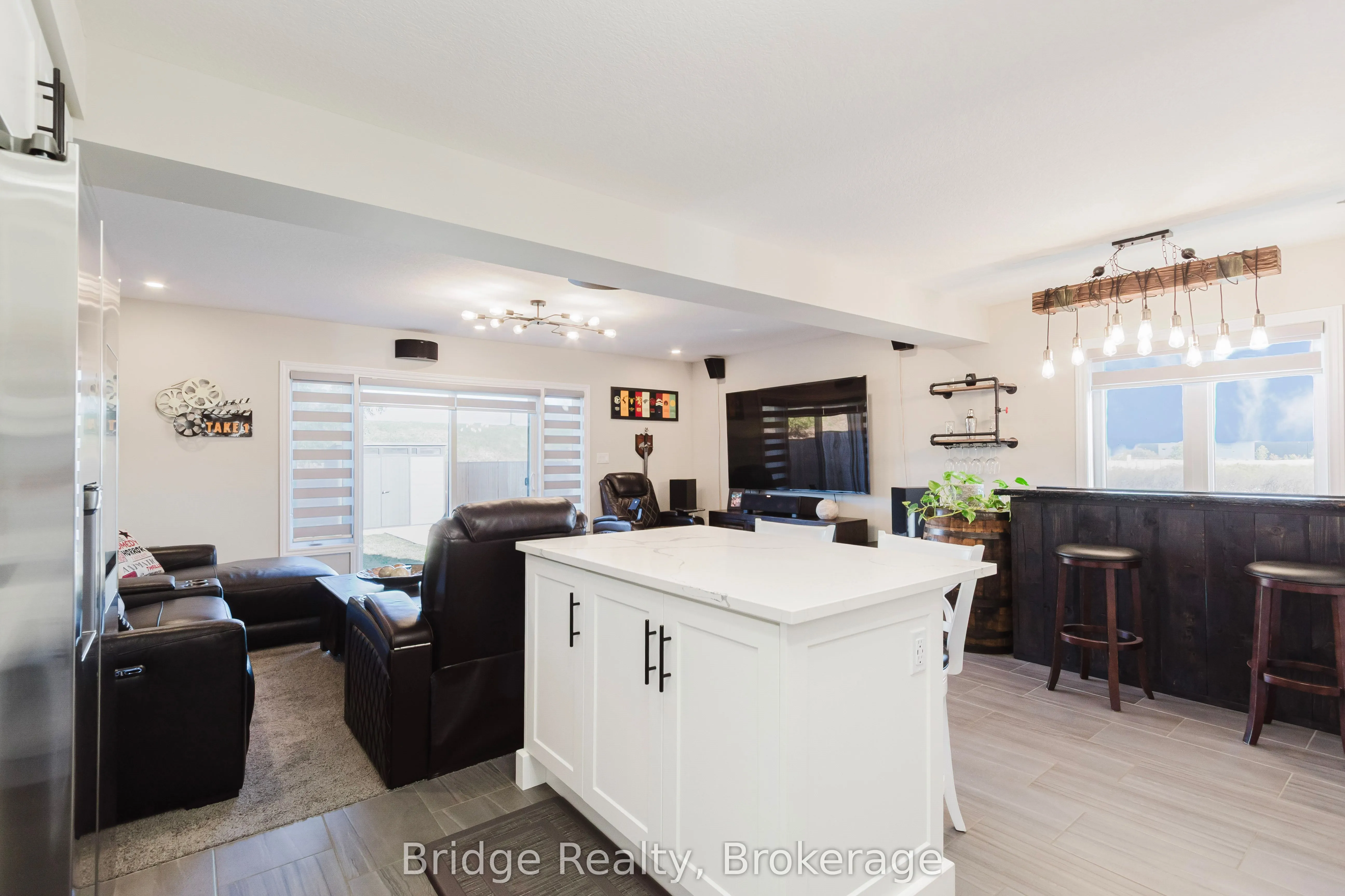 1637 Dunkirk Avenue