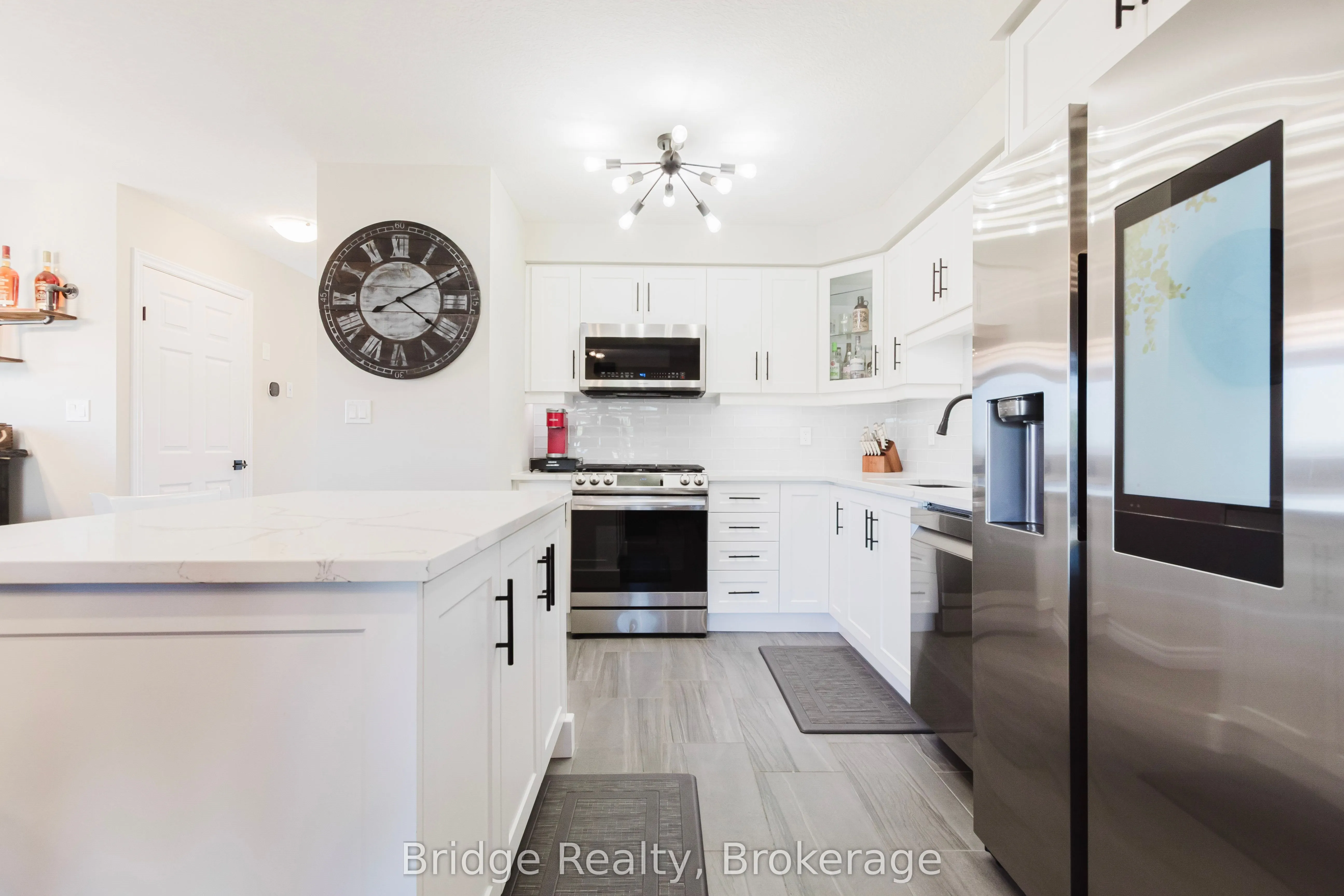 1637 Dunkirk Avenue